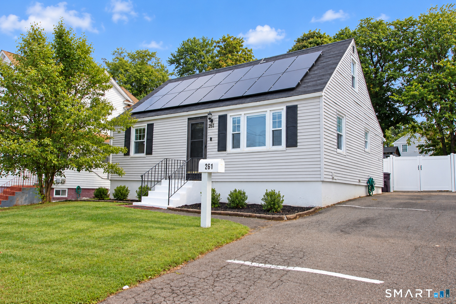 261 Tremont Street Property Photo 1