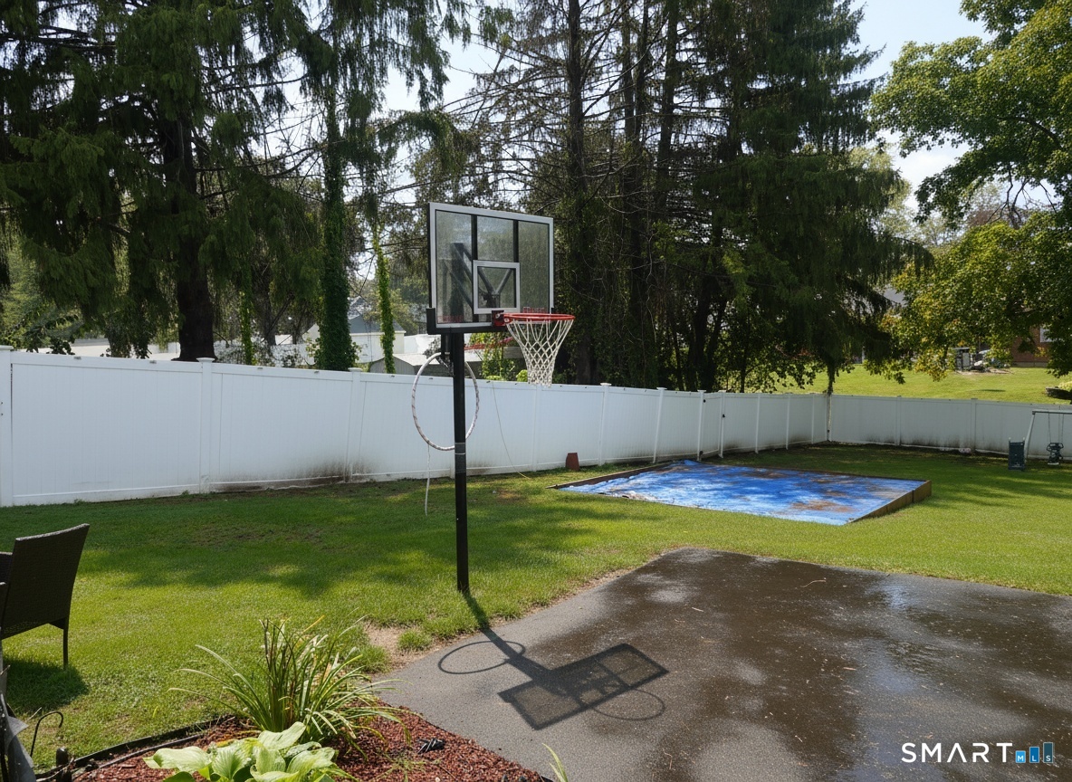 320 Jerome Avenue Property Photo 4