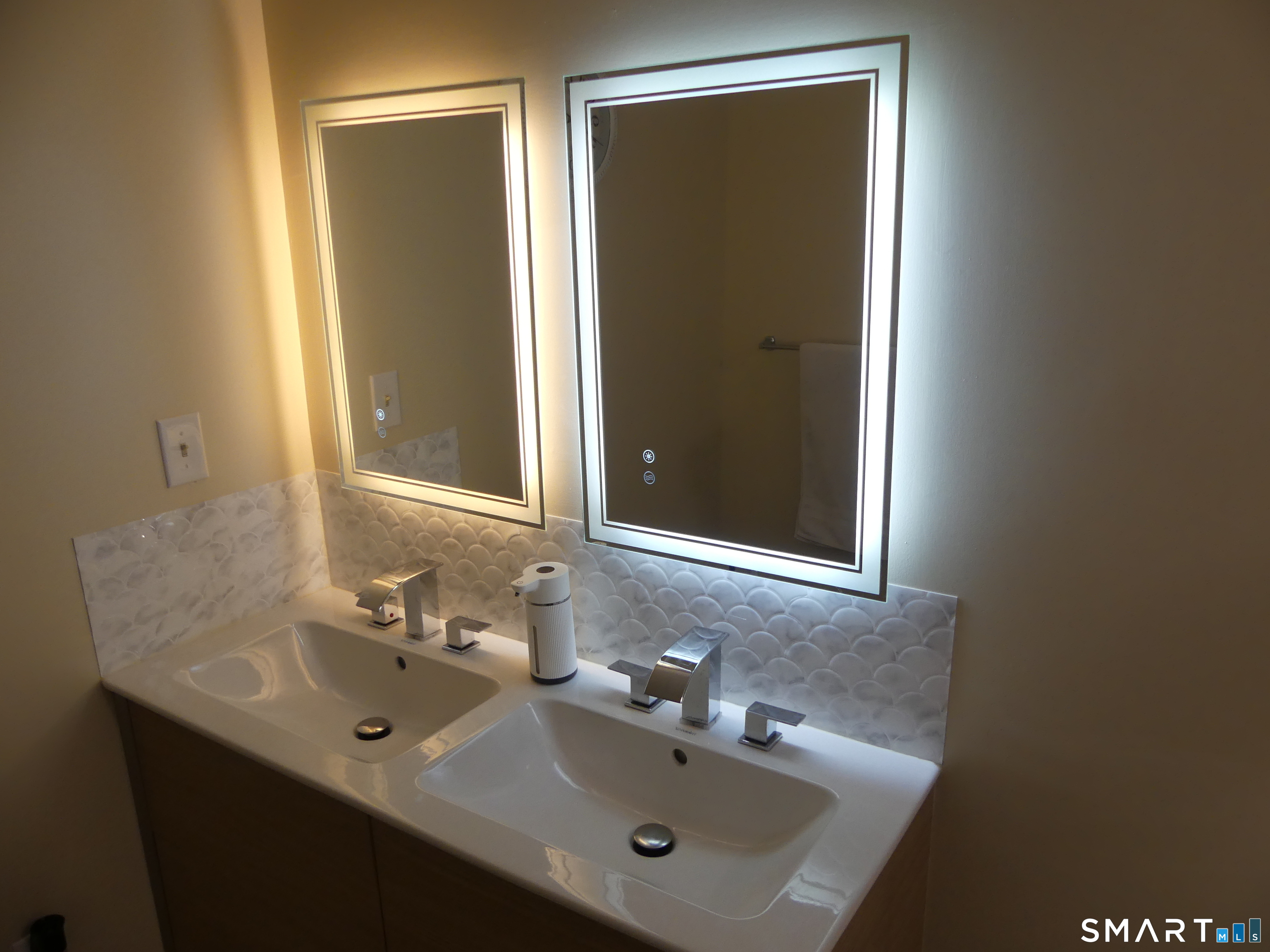 320 Jerome Avenue Property Photo 13