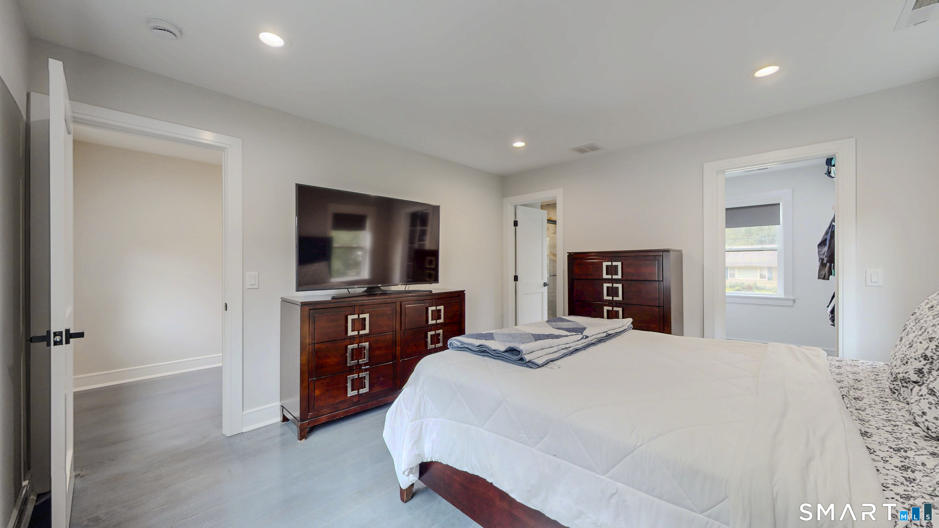 218 Wheelers Farms Road Property Photo 15