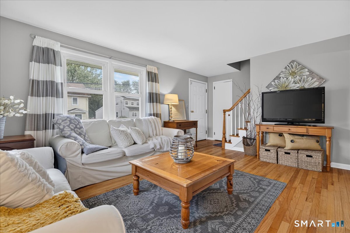 96 Van Street Property Photo 5