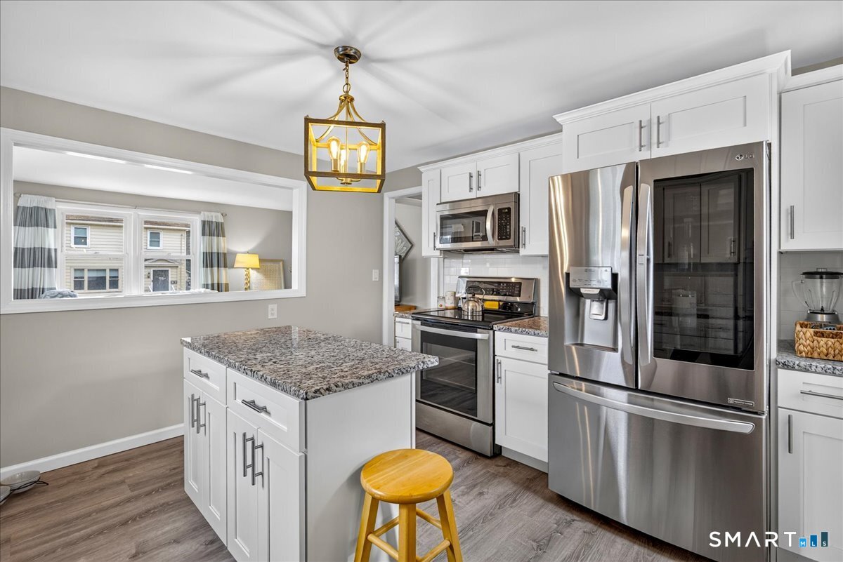 96 Van Street Property Photo 11