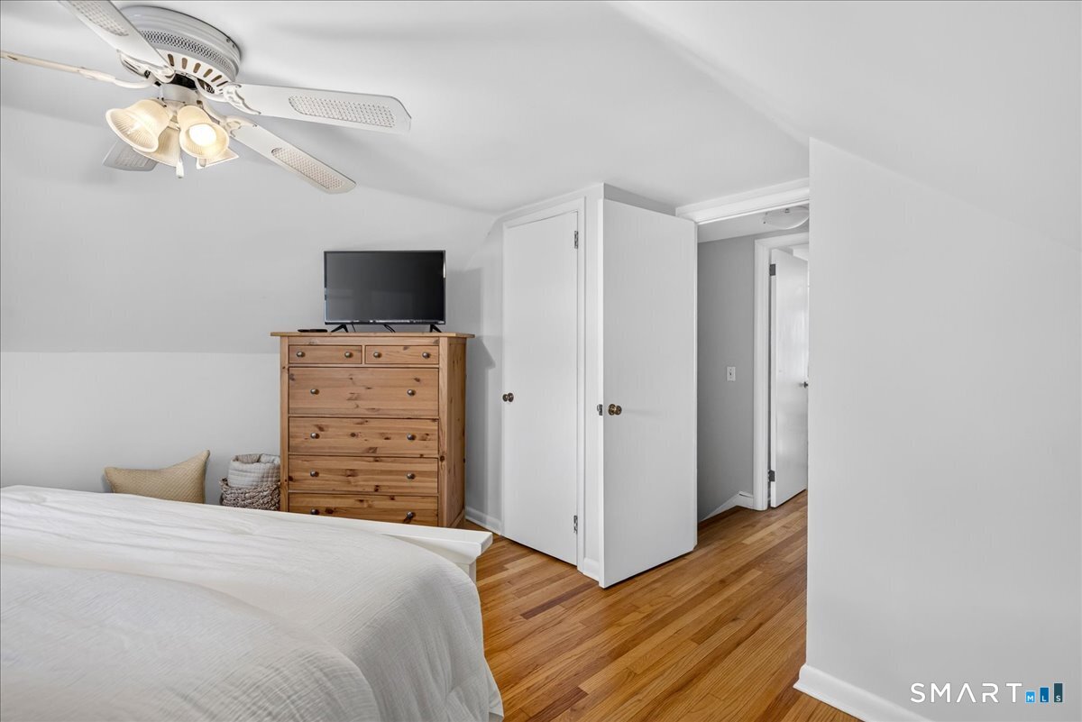 96 Van Street Property Photo 22