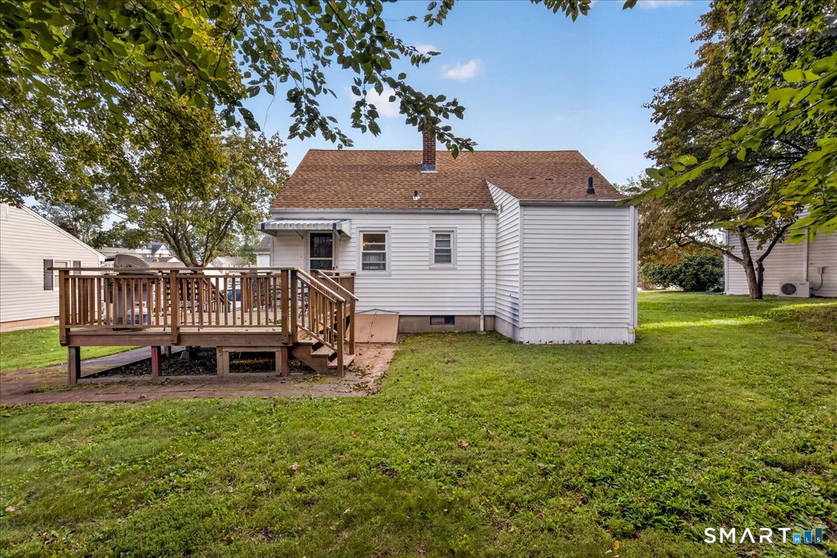 96 Van Street Property Photo 28
