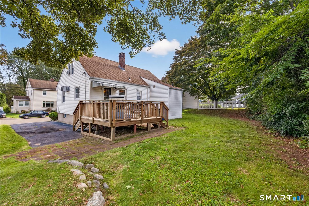 96 Van Street Property Photo 33