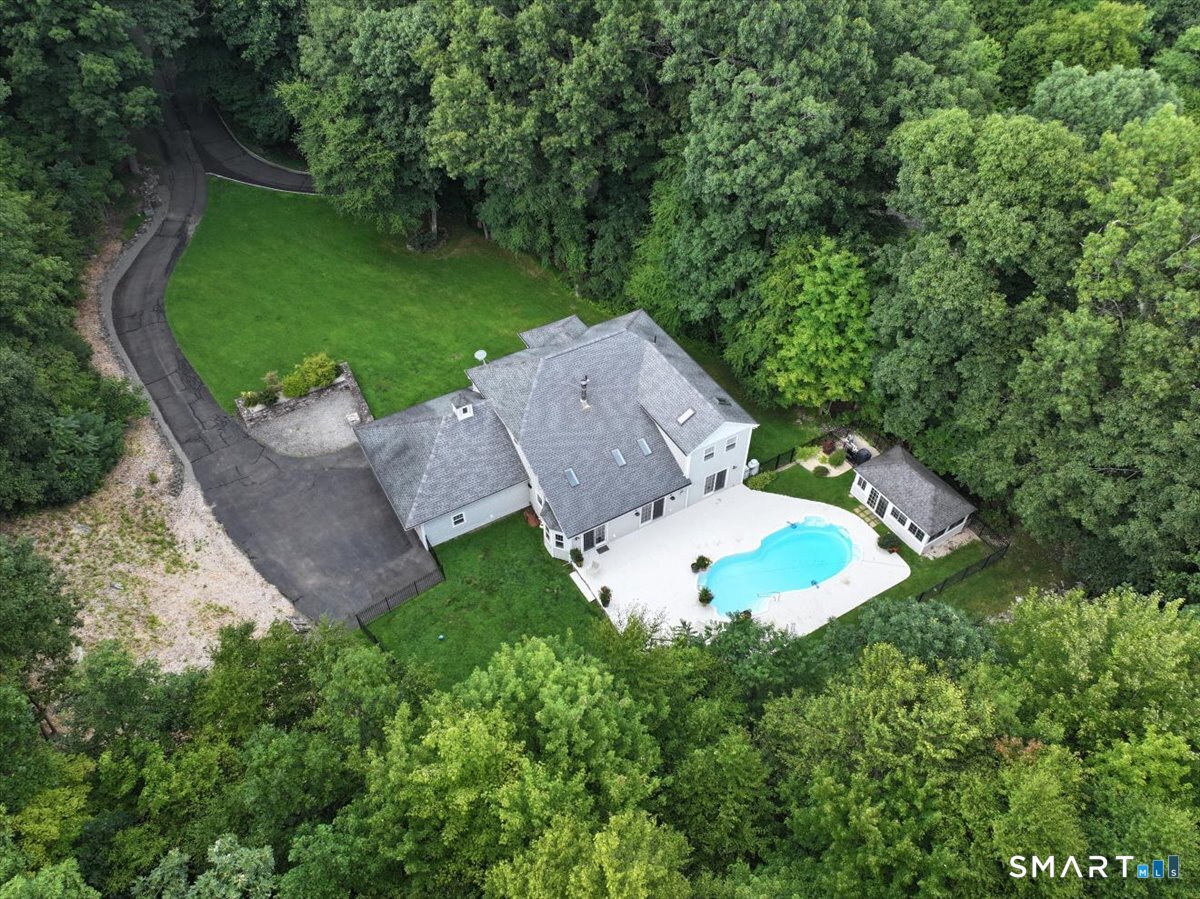 24210525 Property Photo 2