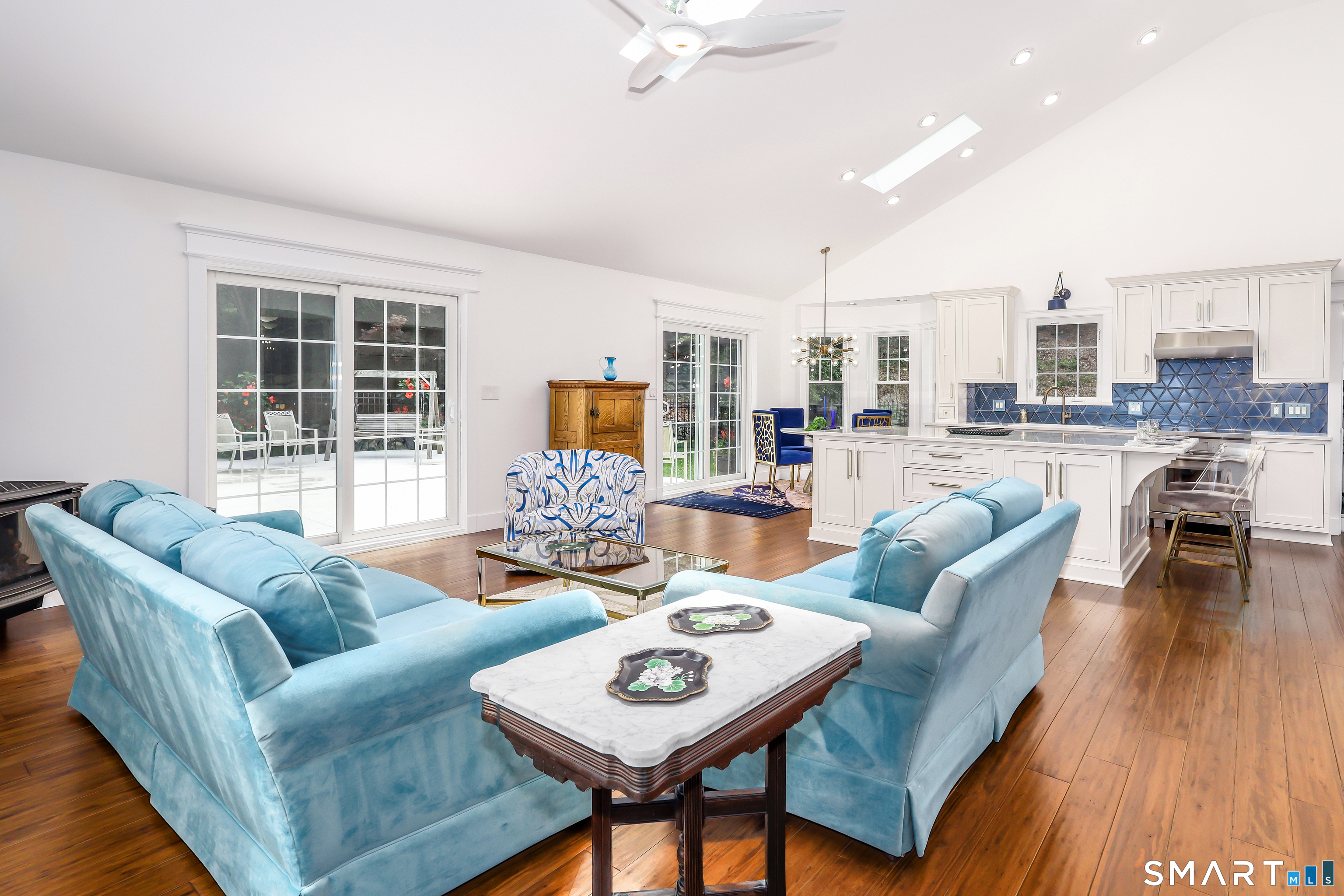 24210525 Property Photo 7