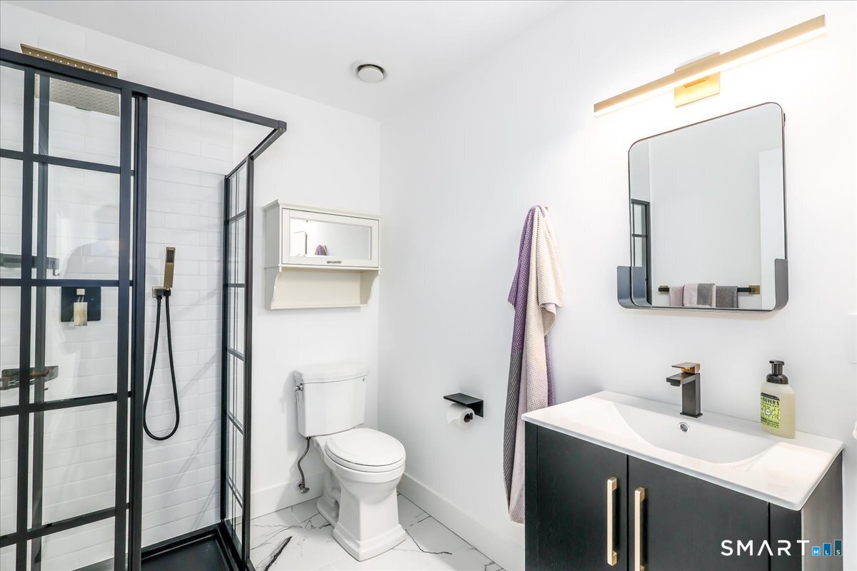 24210525 Property Photo 21