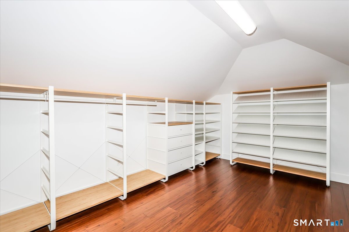 24210525 Property Photo 25