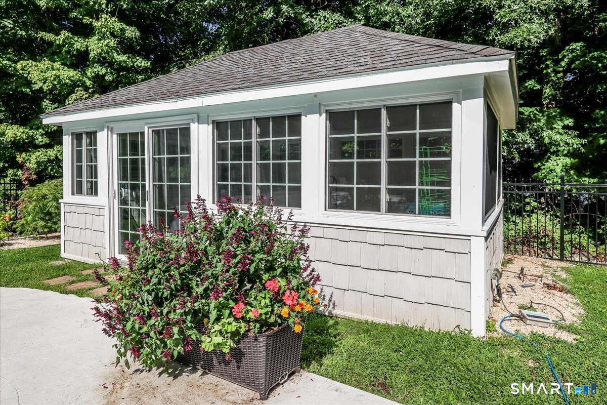 24210525 Property Photo 33