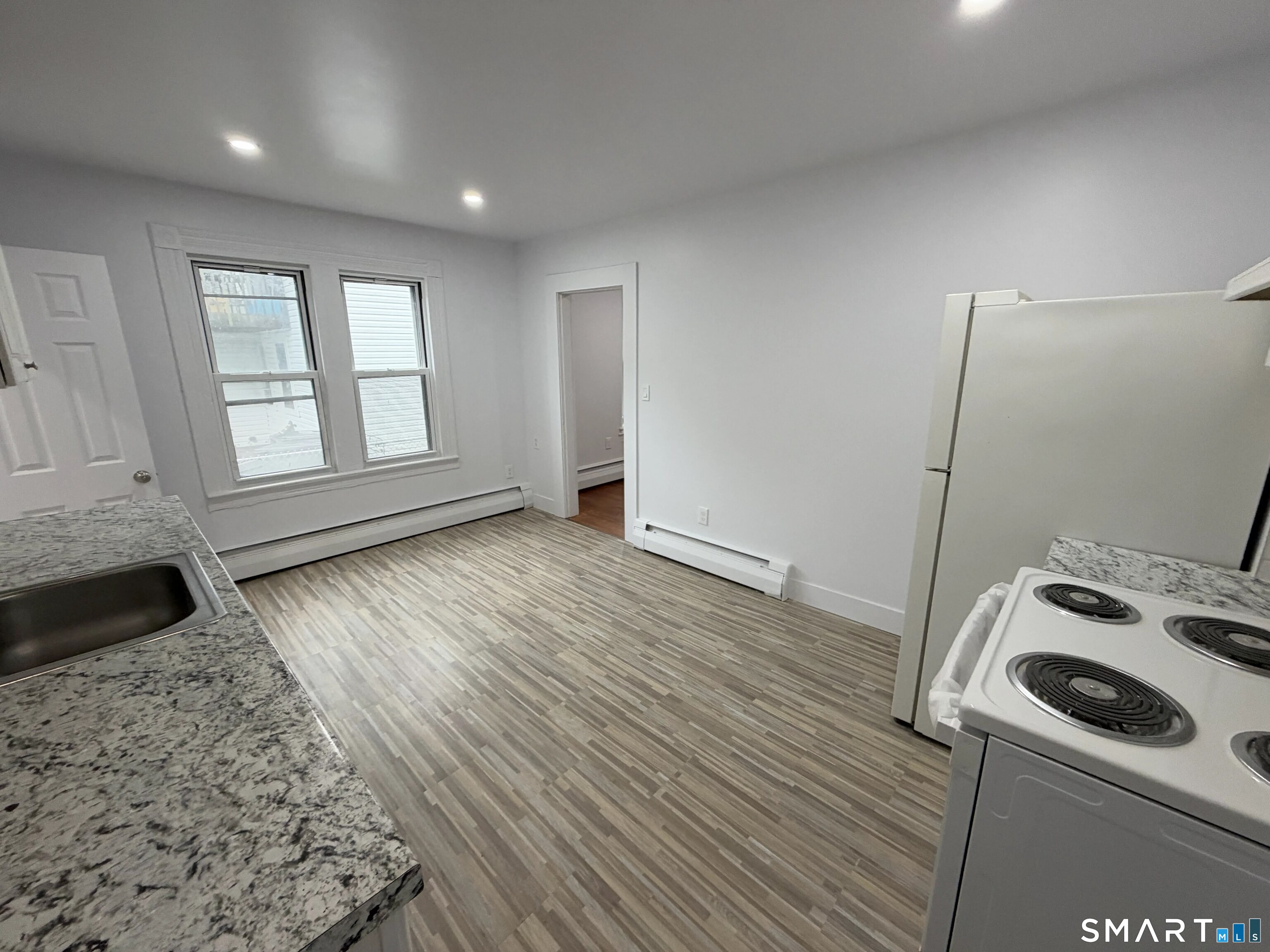 47 Railroad 45 Avenue Property Photo 8