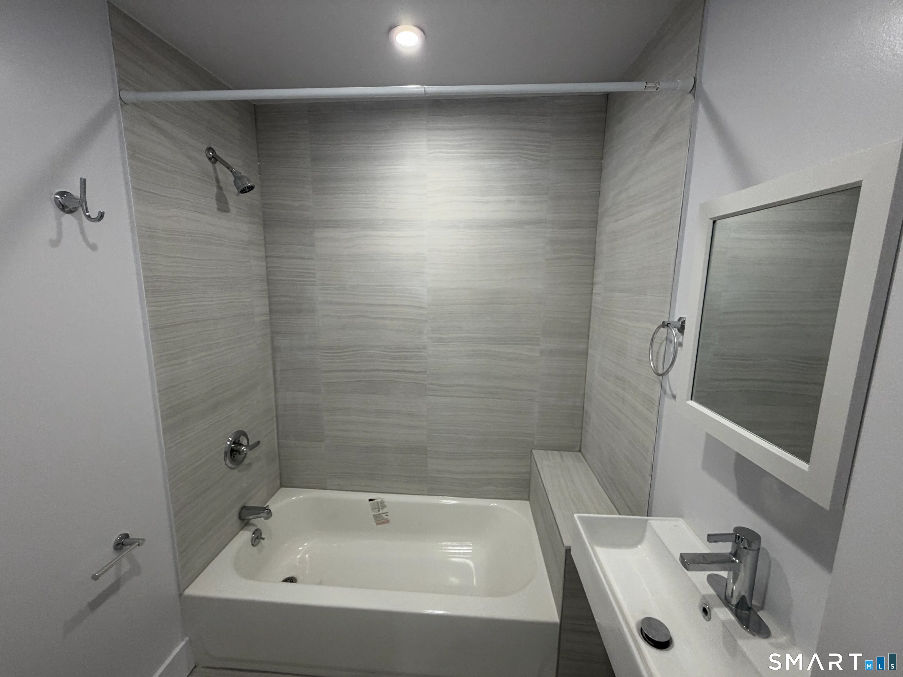 47 Railroad 45 Avenue Property Photo 13