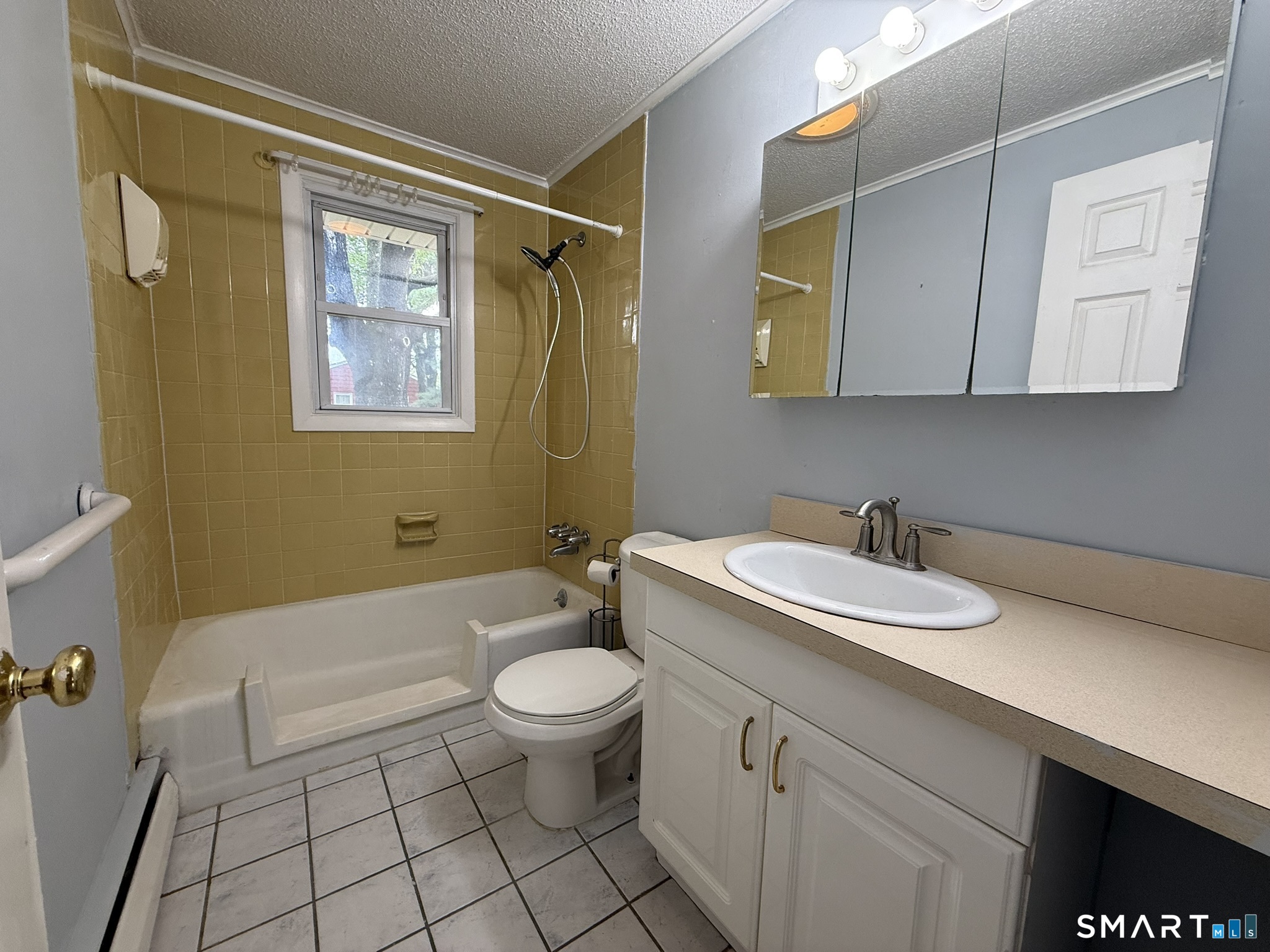 88 Debbie Drive Property Photo 13