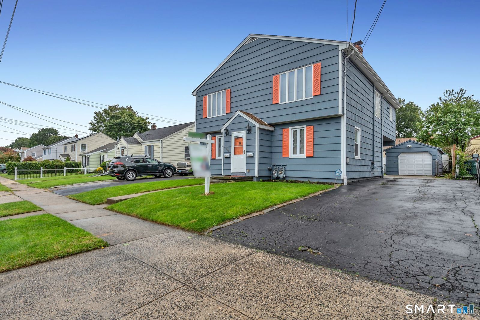 669 Queen 2 Street Property Photo 1