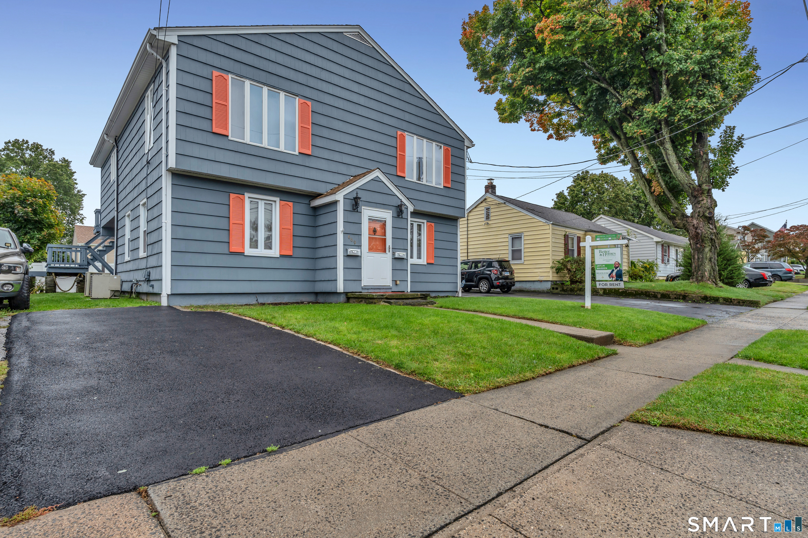 669 Queen 2 Street Property Photo 10