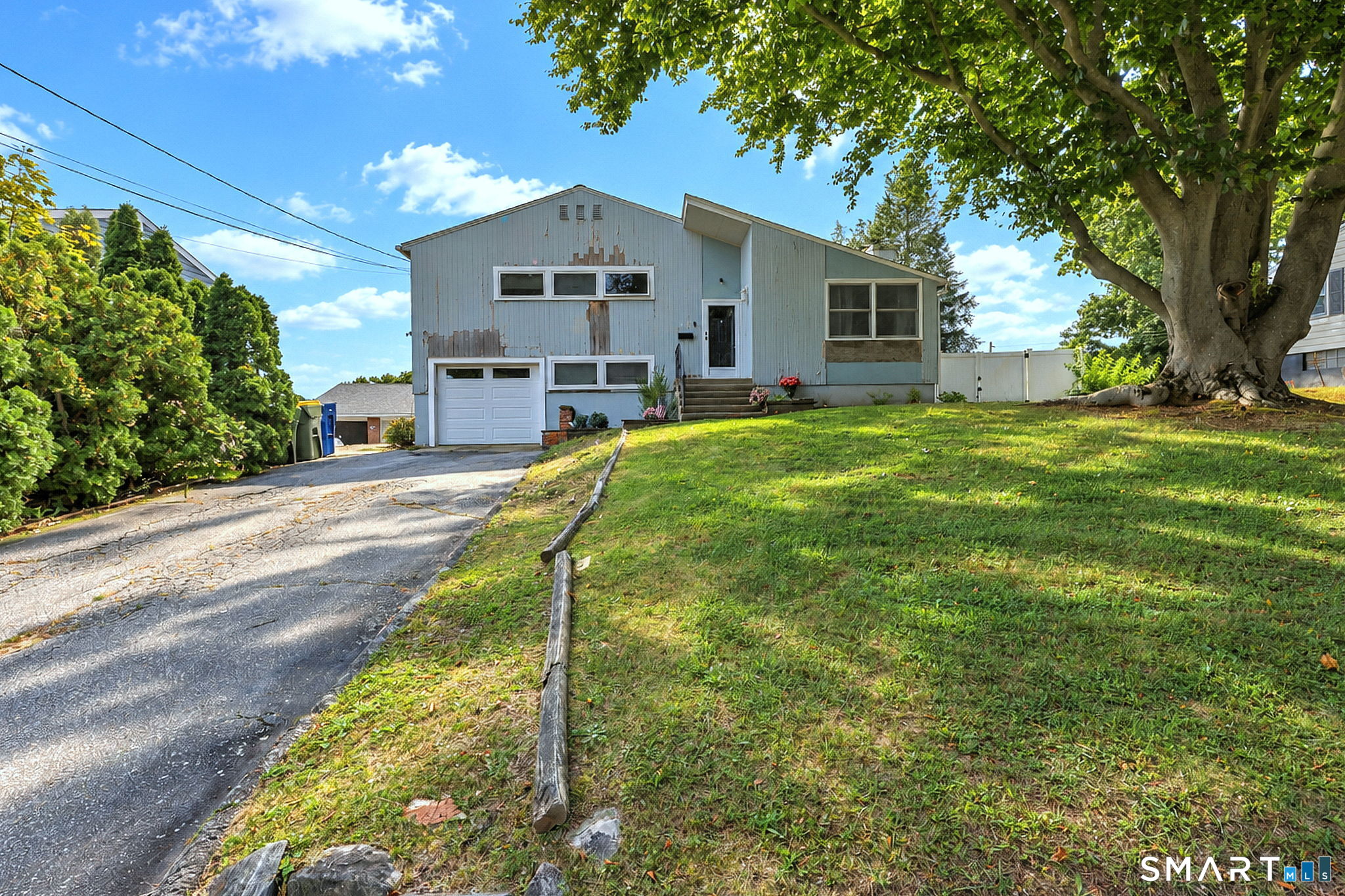 327 Highland Drive Property Photo 1