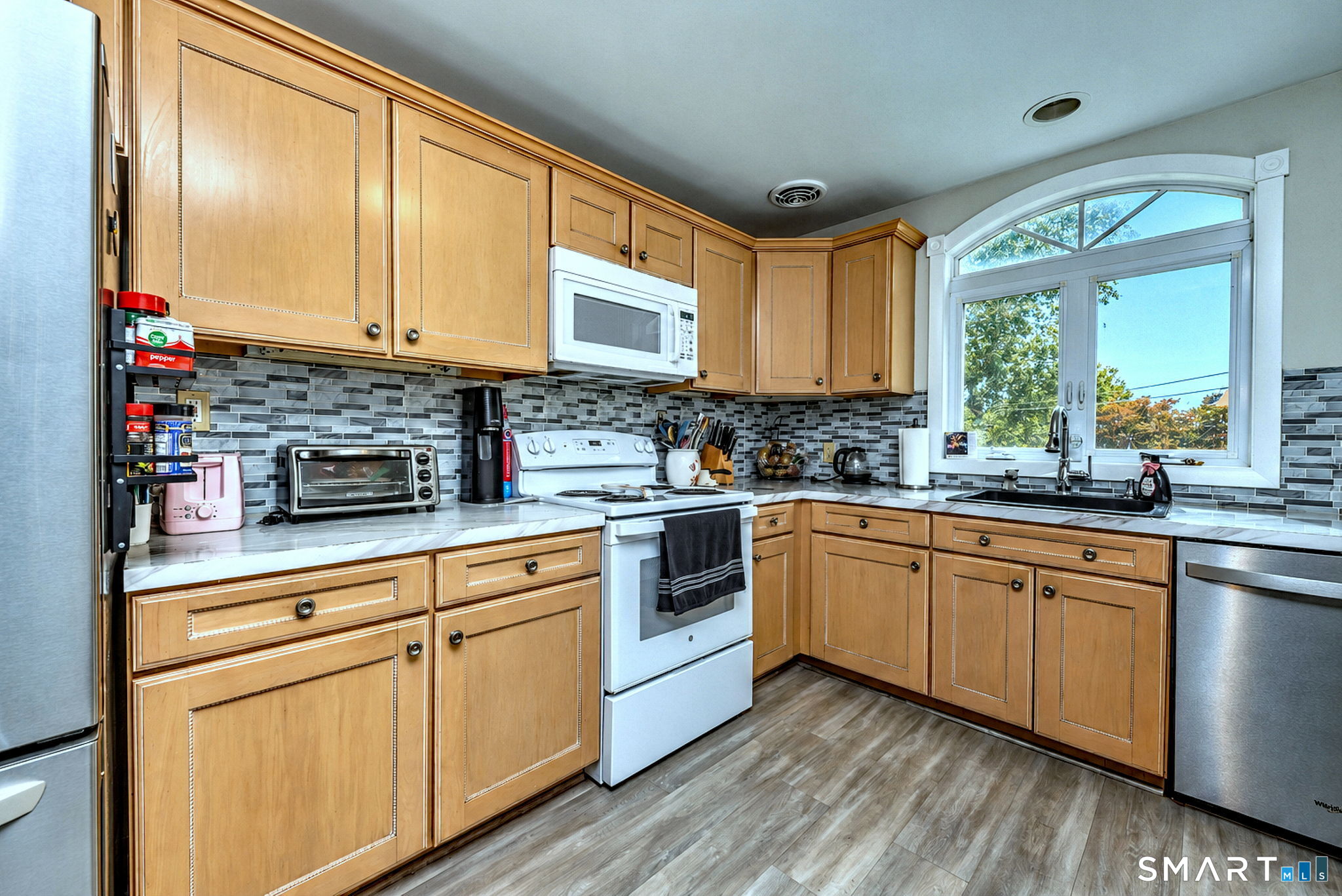 327 Highland Drive Property Photo 16