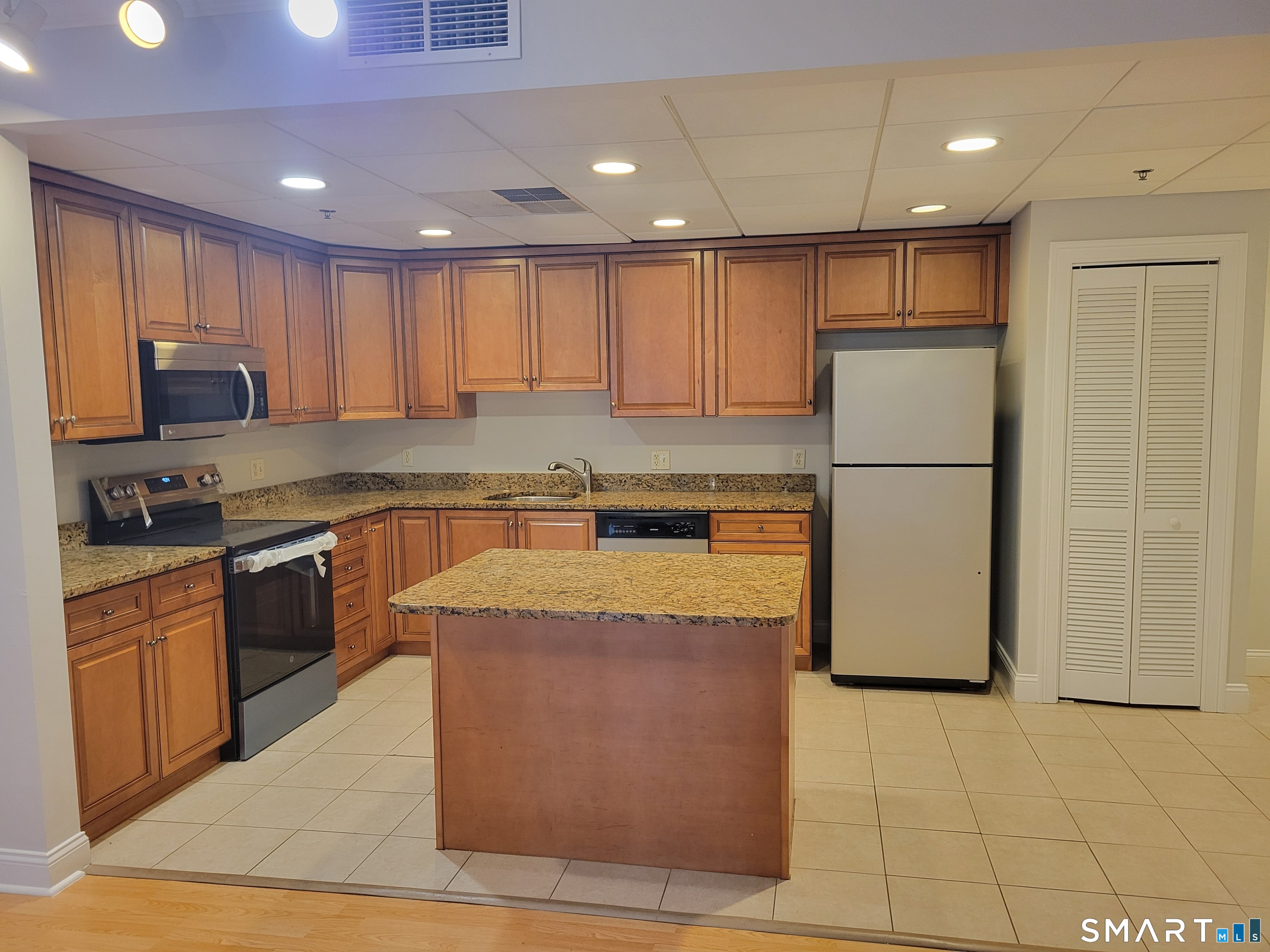 740 Mix 102 Avenue Property Photo 5