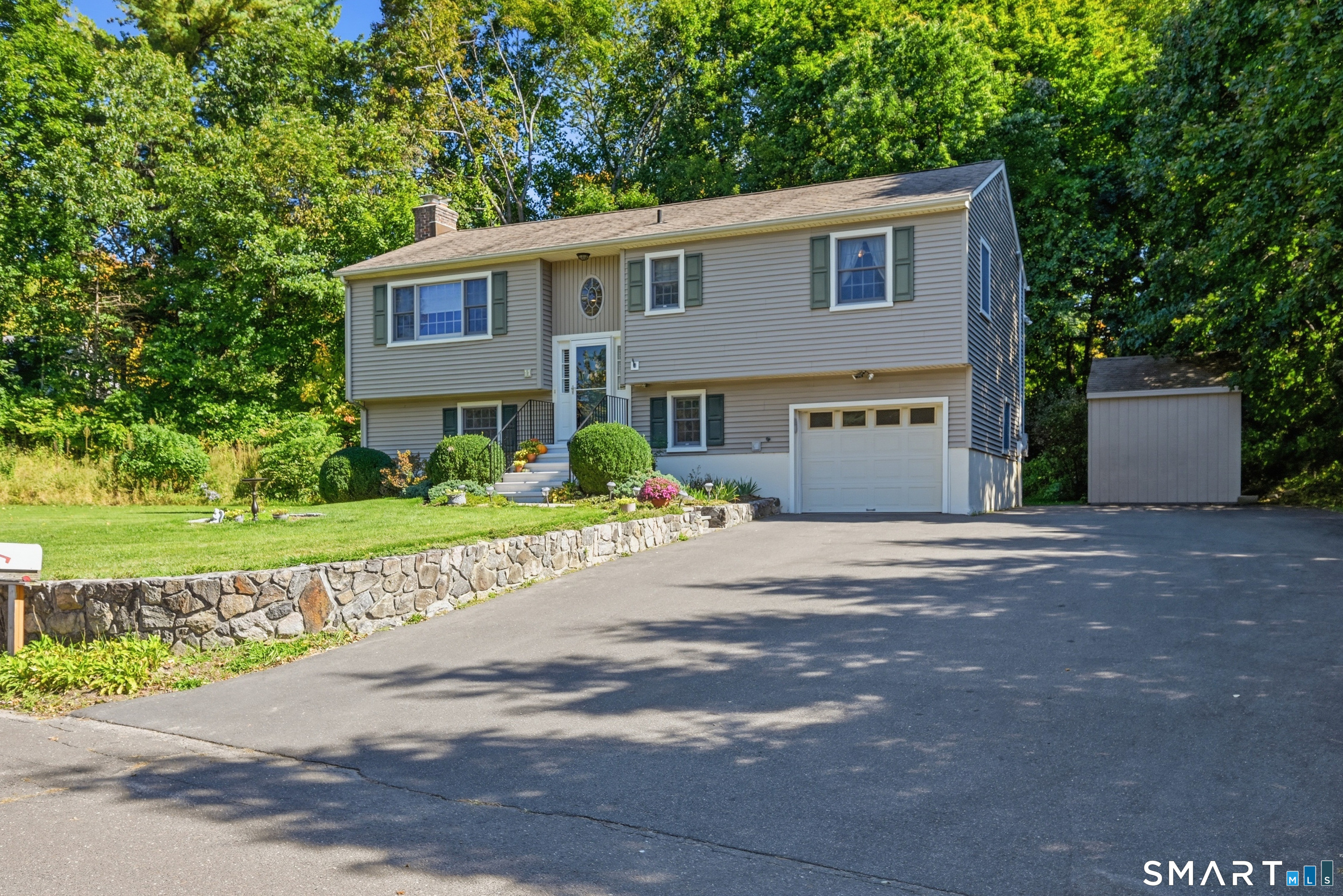 11 Delview Drive Property Photo 1