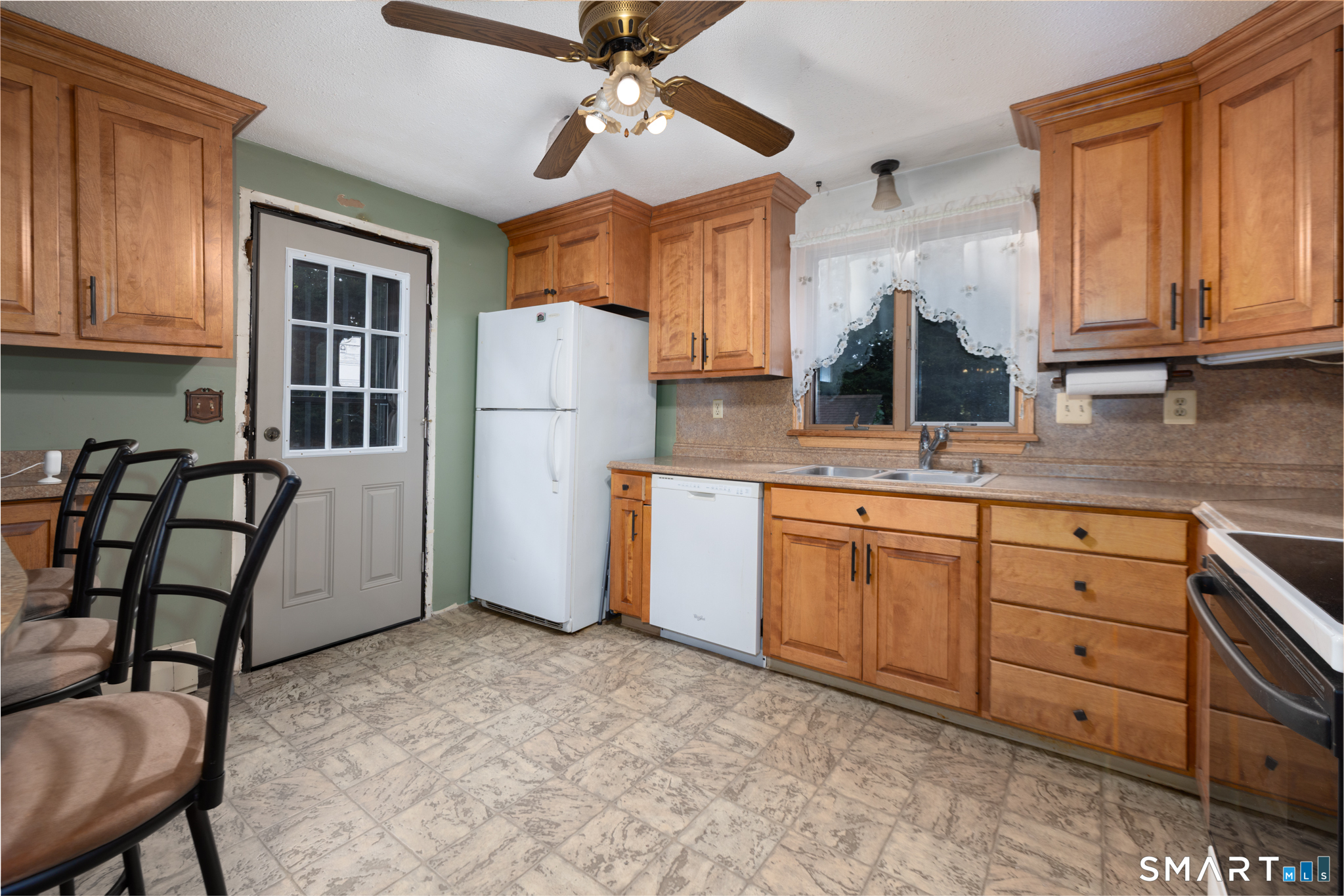 357 River Street Property Photo 7