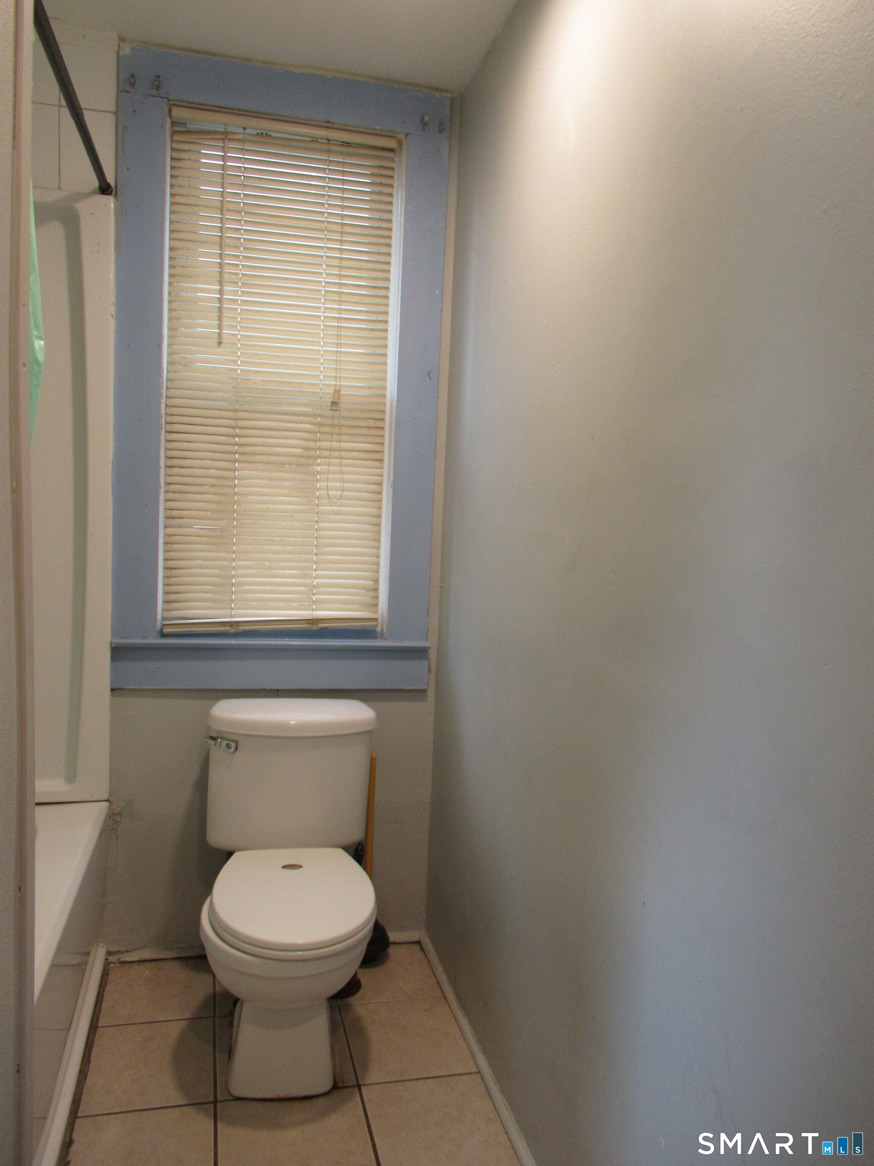 240 Sheridan Street Property Photo 11
