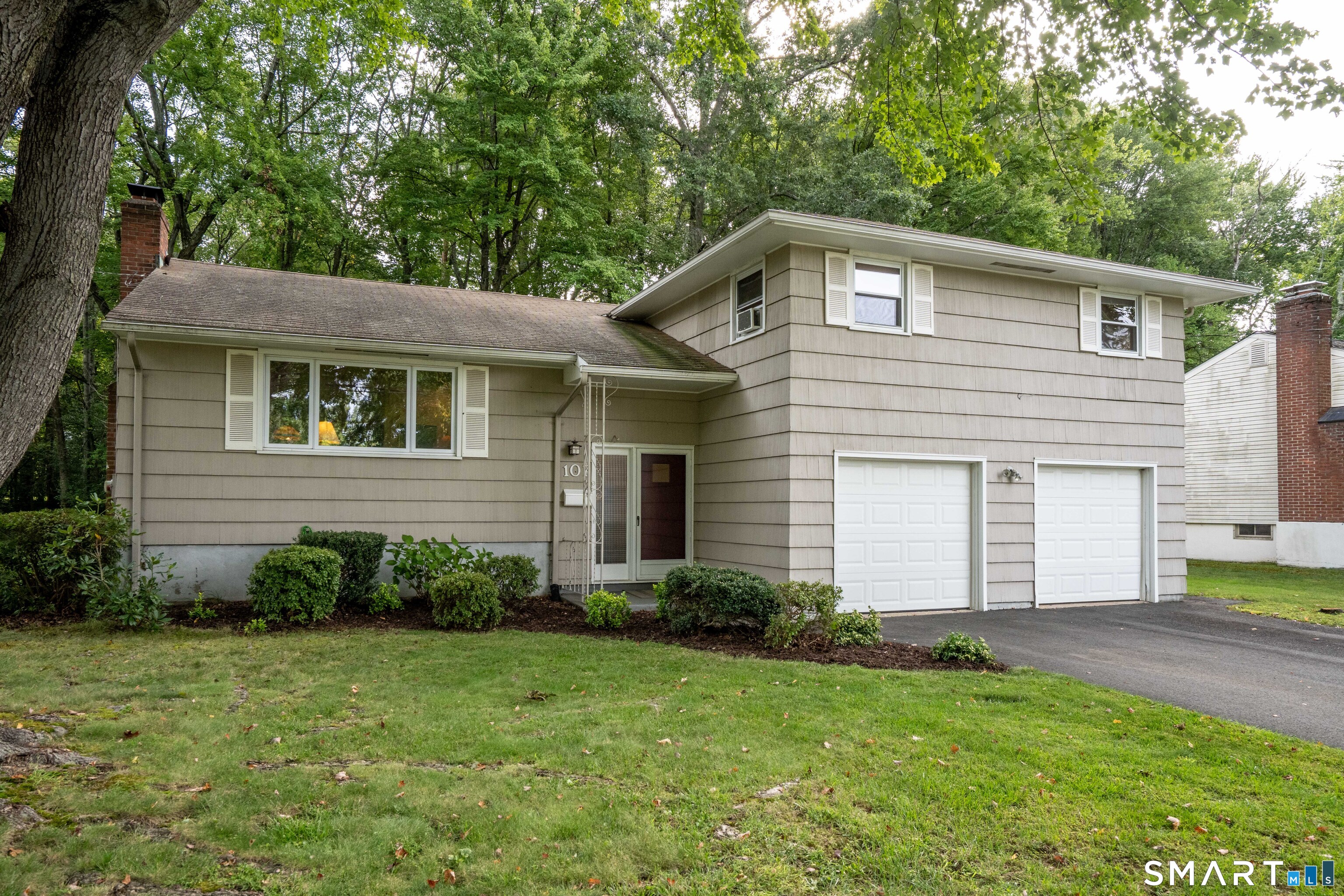 107 Northbrook Drive Property Photo 1