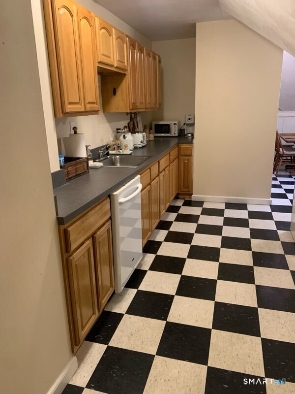 37 Maplewood 3 Avenue Property Photo 1