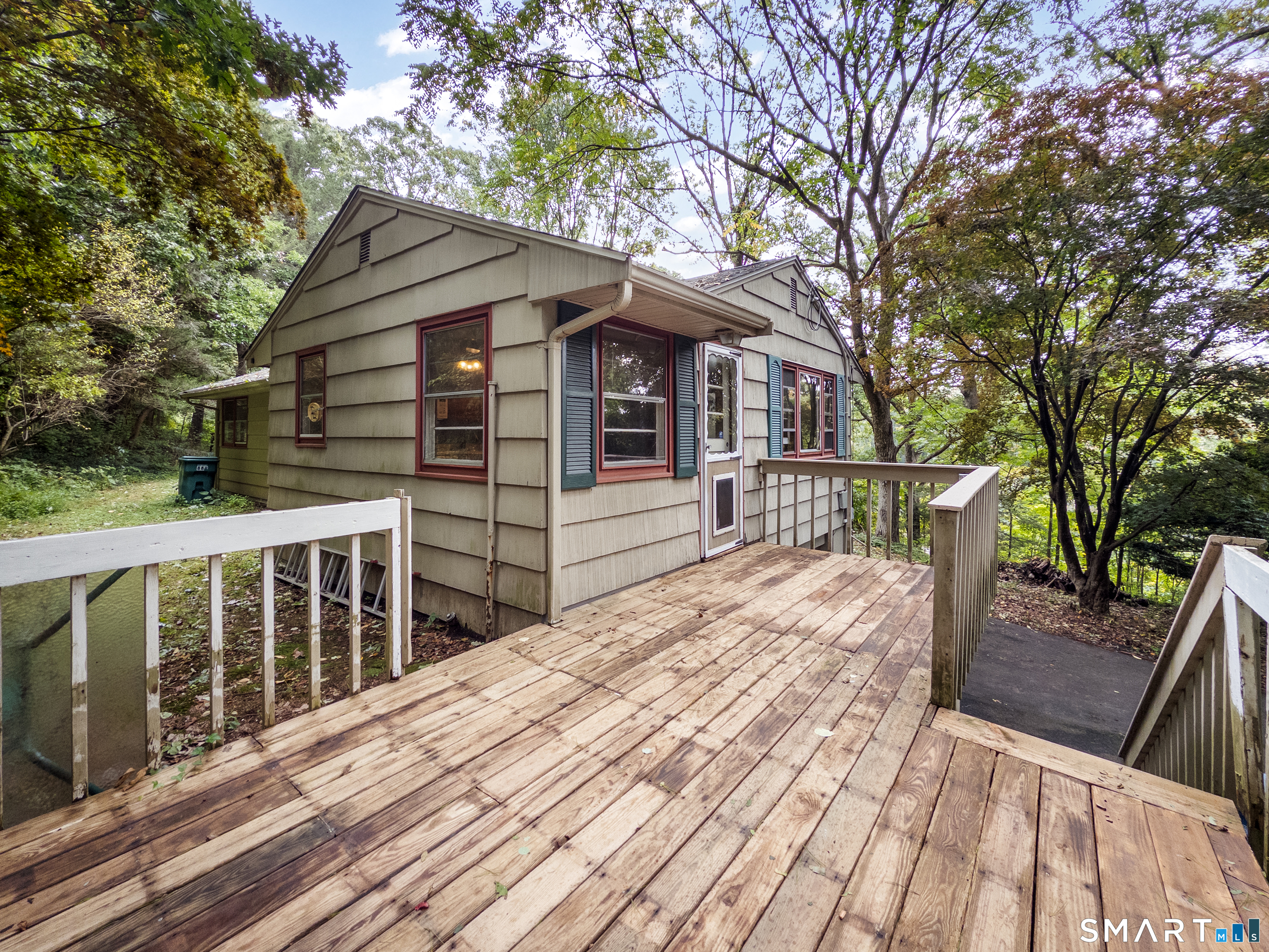 889 Benham Street Property Photo 2