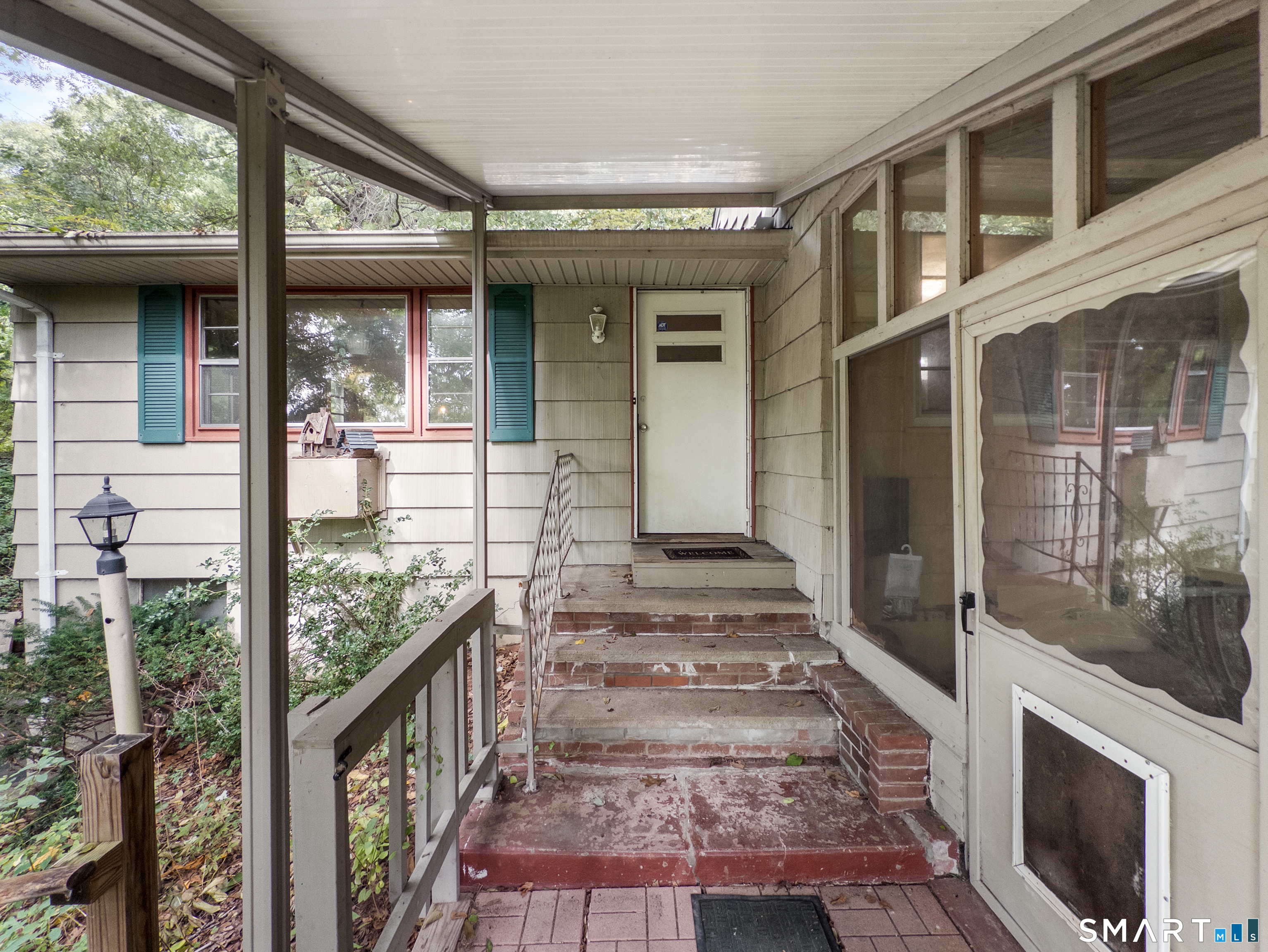 889 Benham Street Property Photo 4