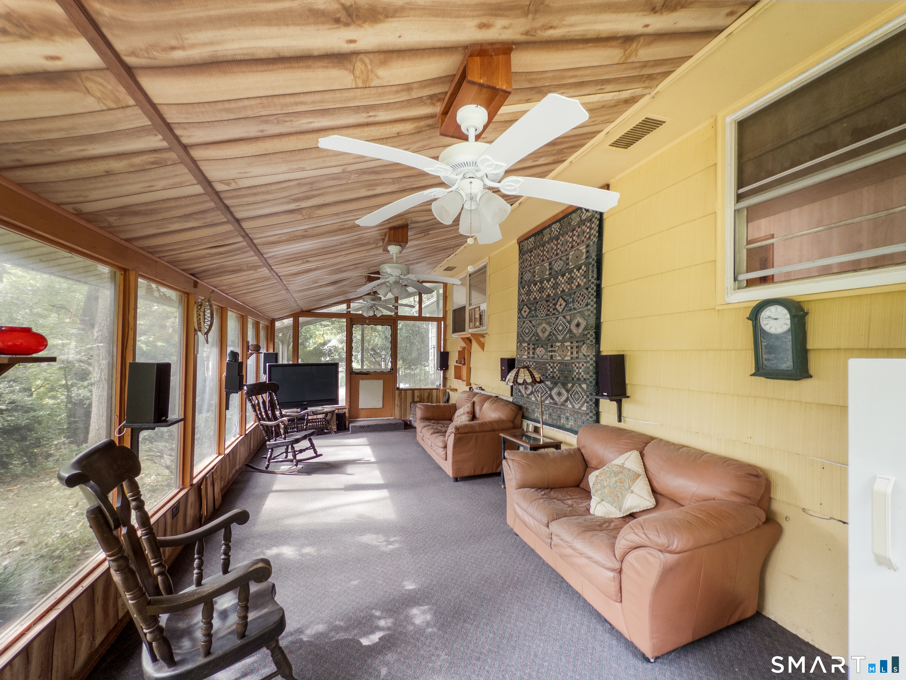 889 Benham Street Property Photo 12
