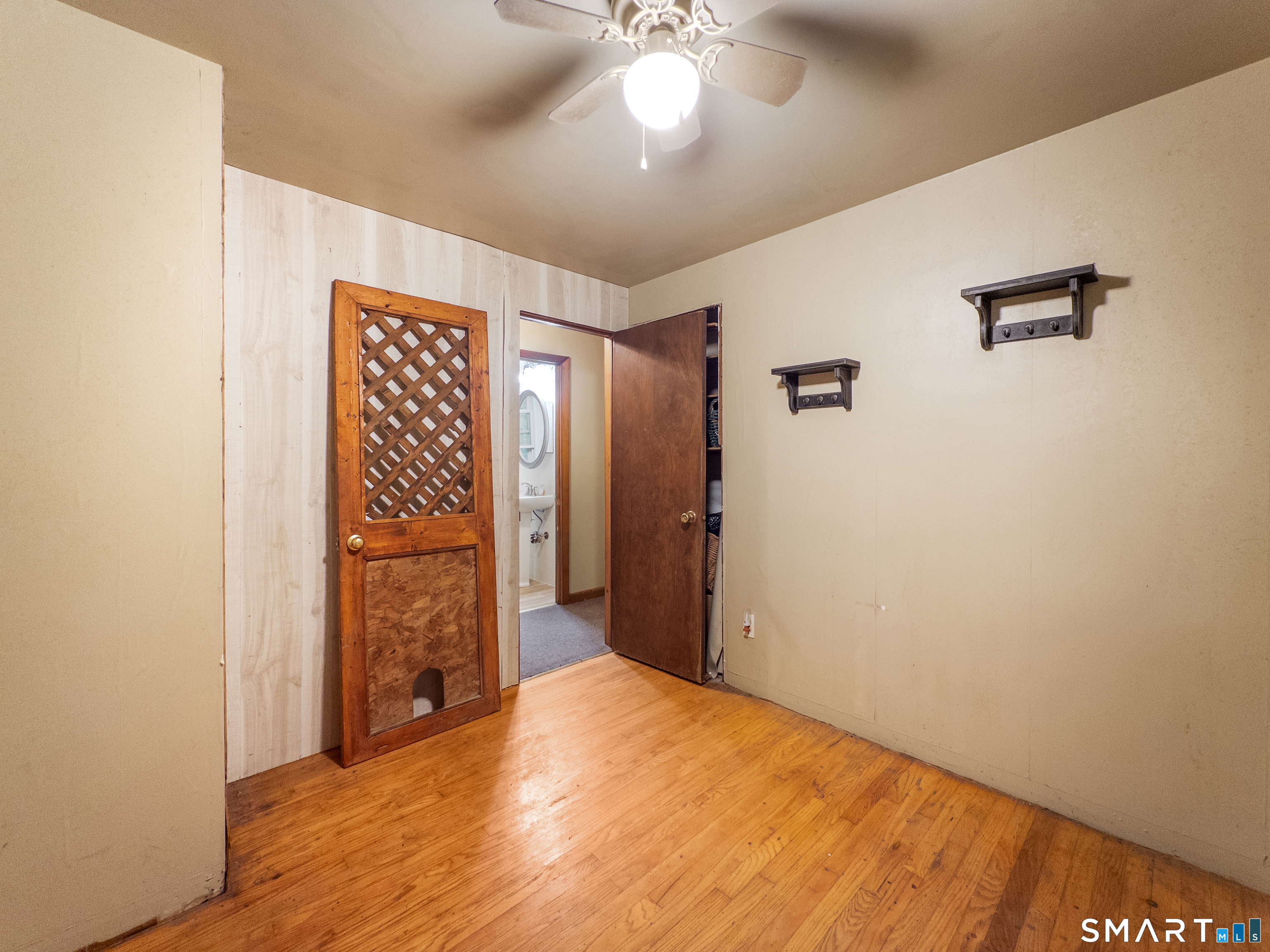 889 Benham Street Property Photo 18