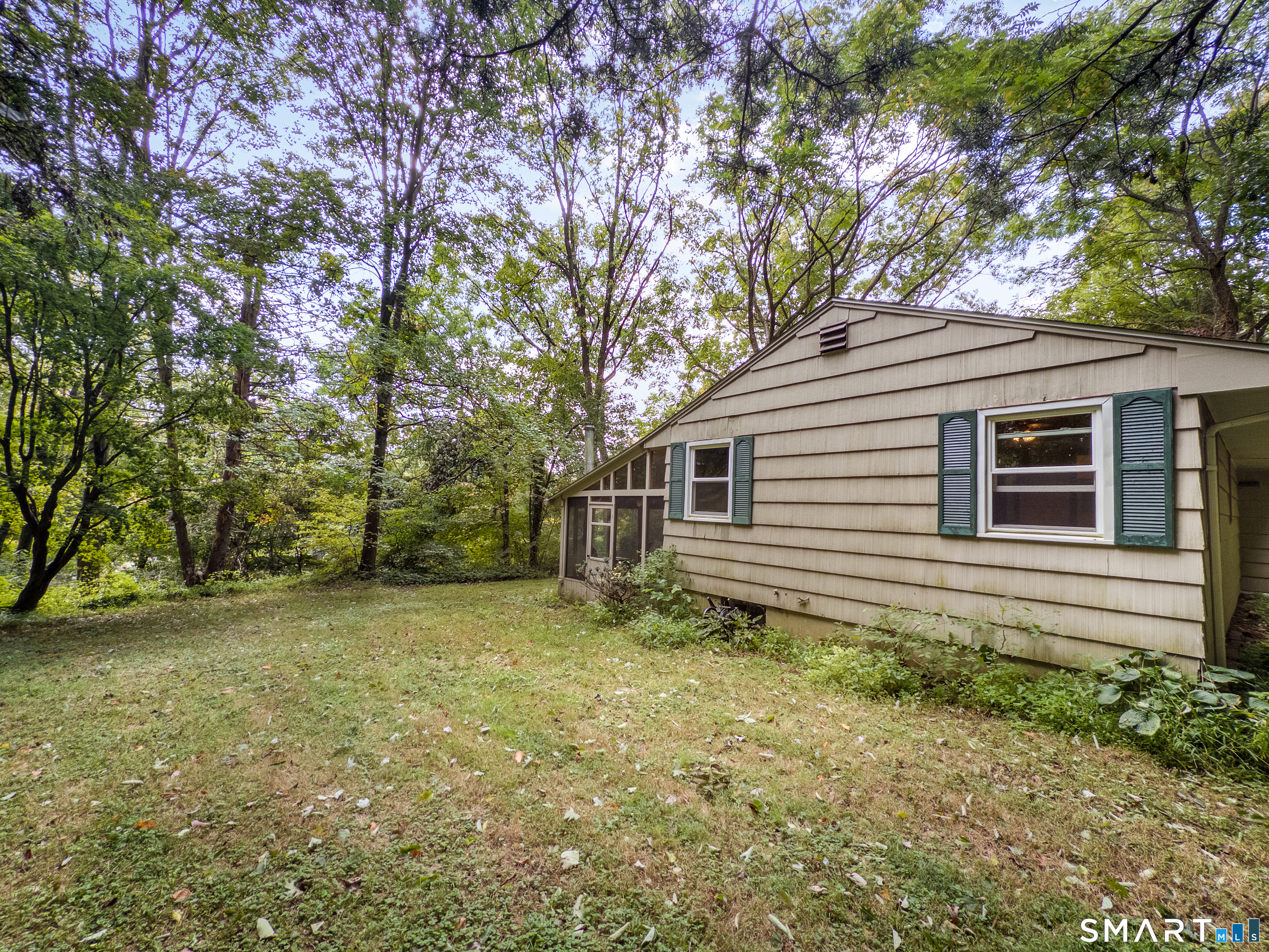 889 Benham Street Property Photo 25