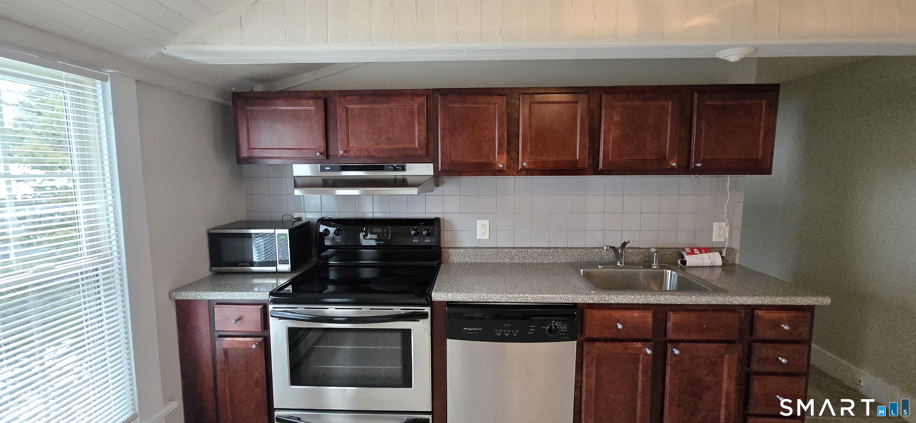 154 Washington 11 Street Property Photo 1