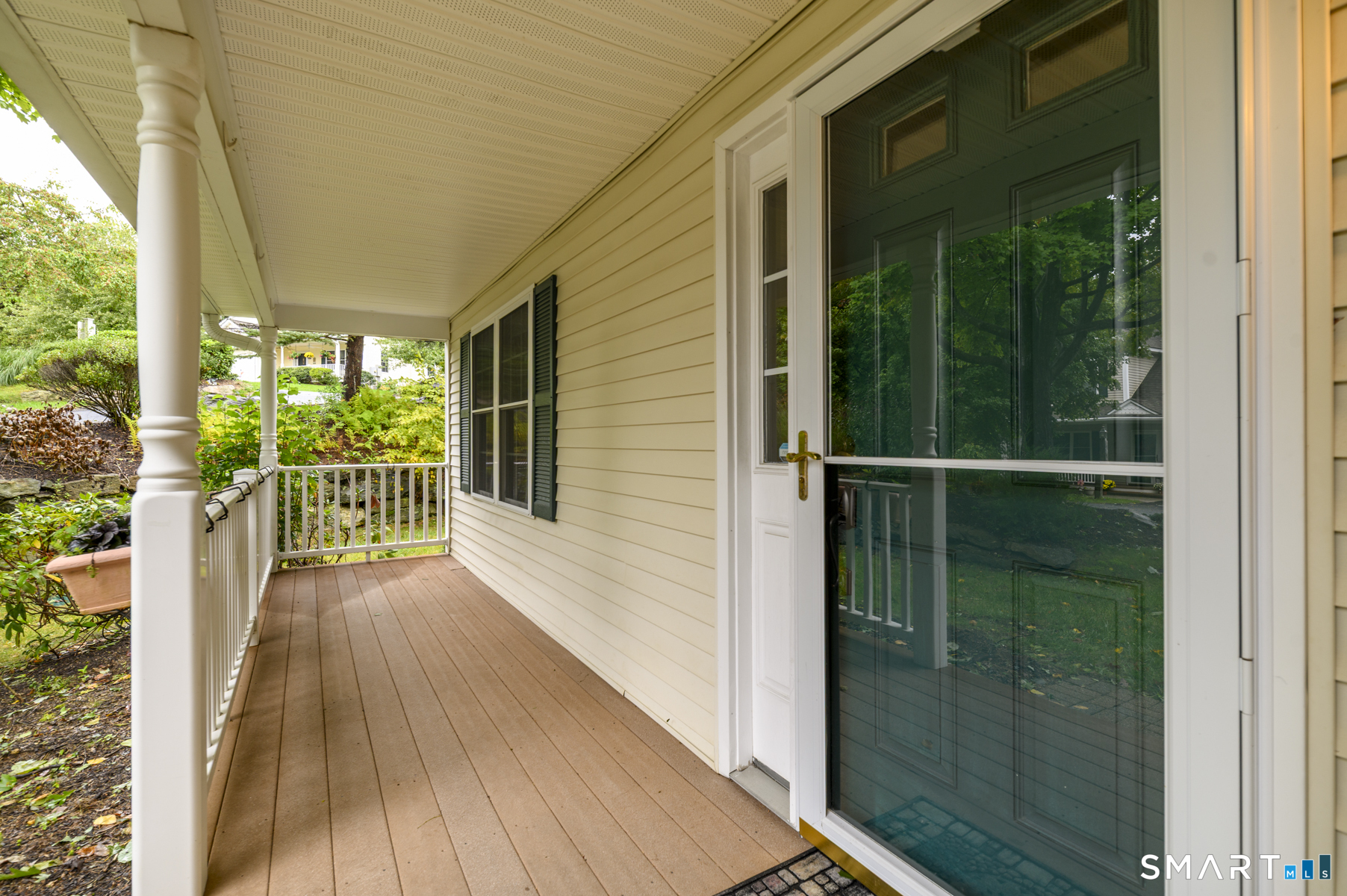 207 Woodlawn 207 Drive Property Photo 3