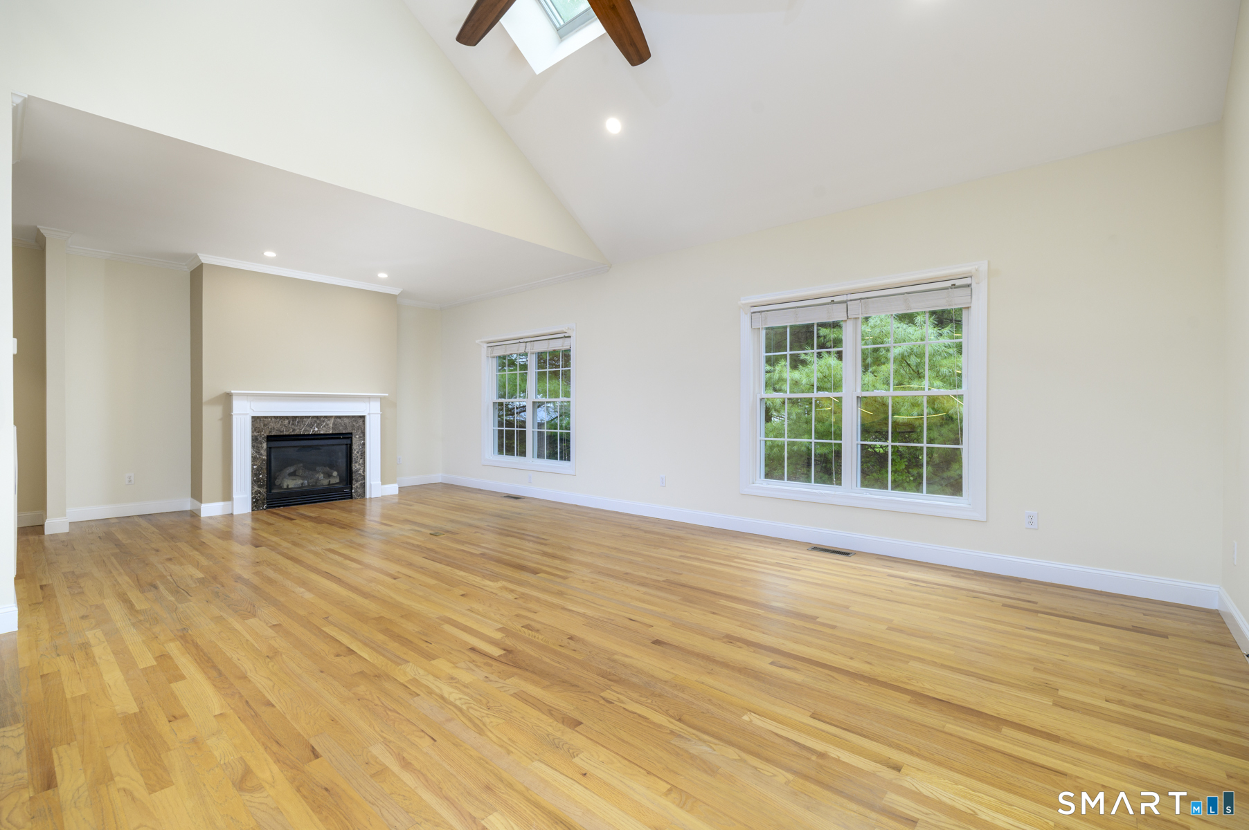 207 Woodlawn 207 Drive Property Photo 8