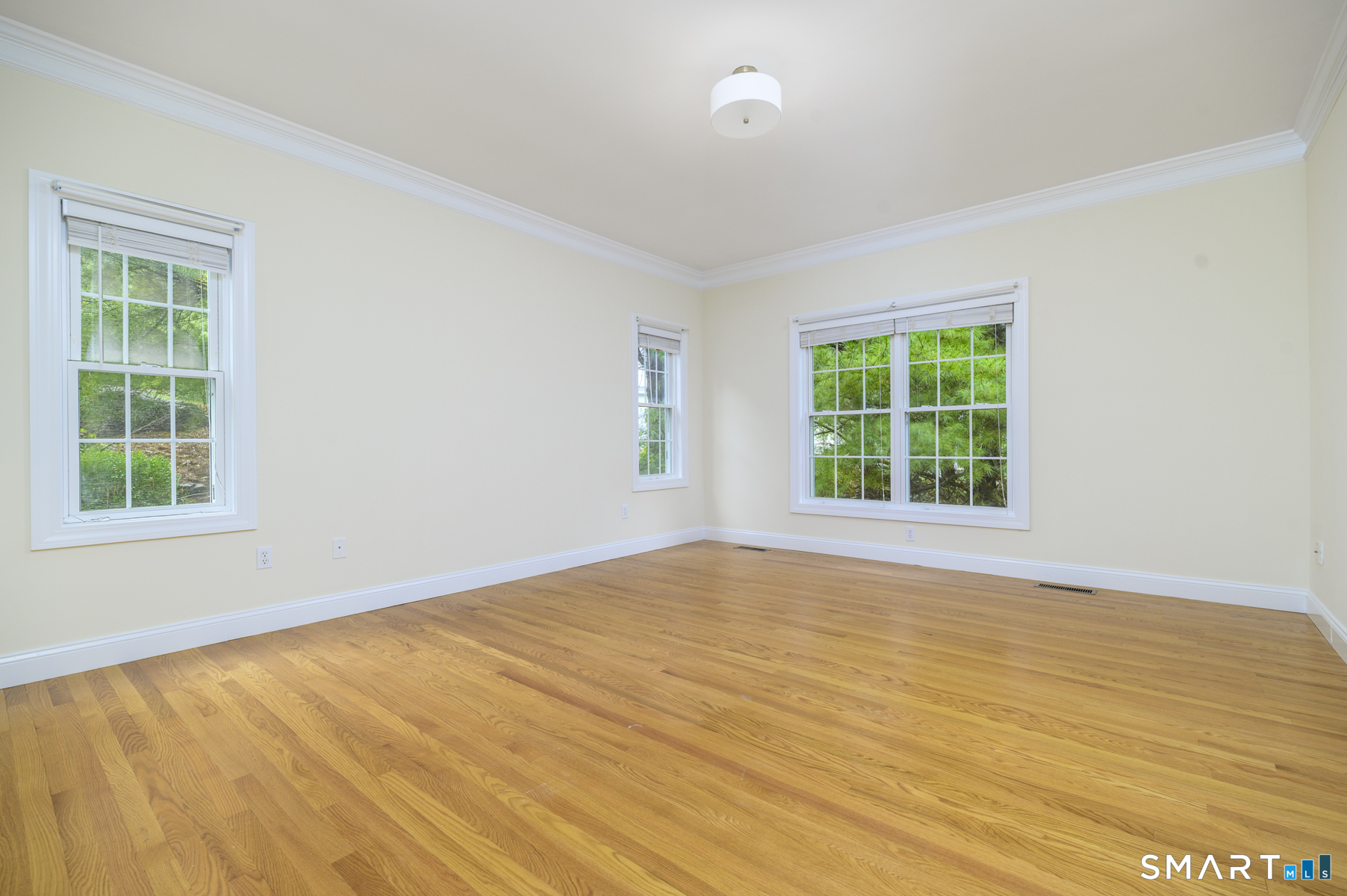 207 Woodlawn 207 Drive Property Photo 10