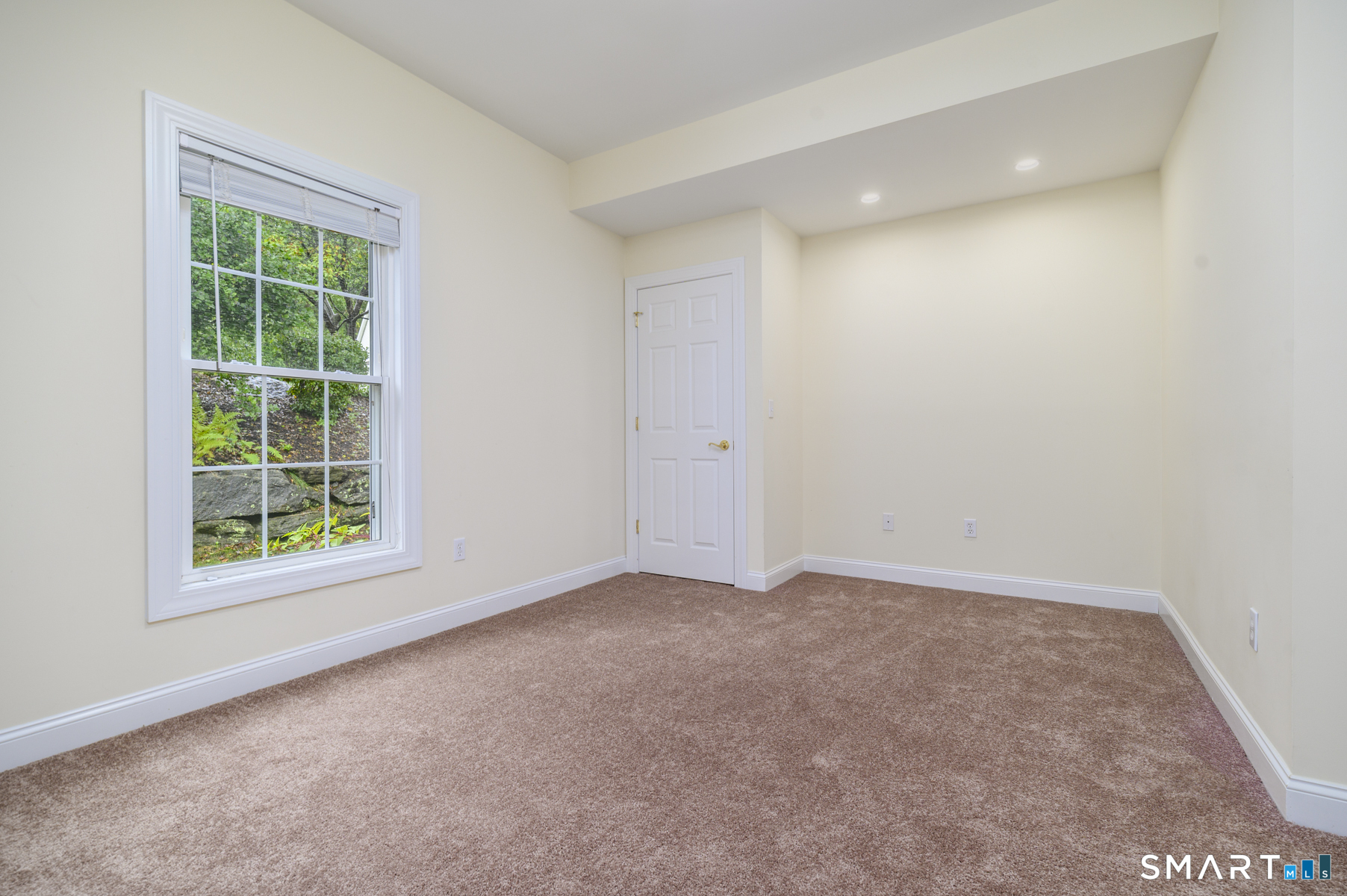 207 Woodlawn 207 Drive Property Photo 19