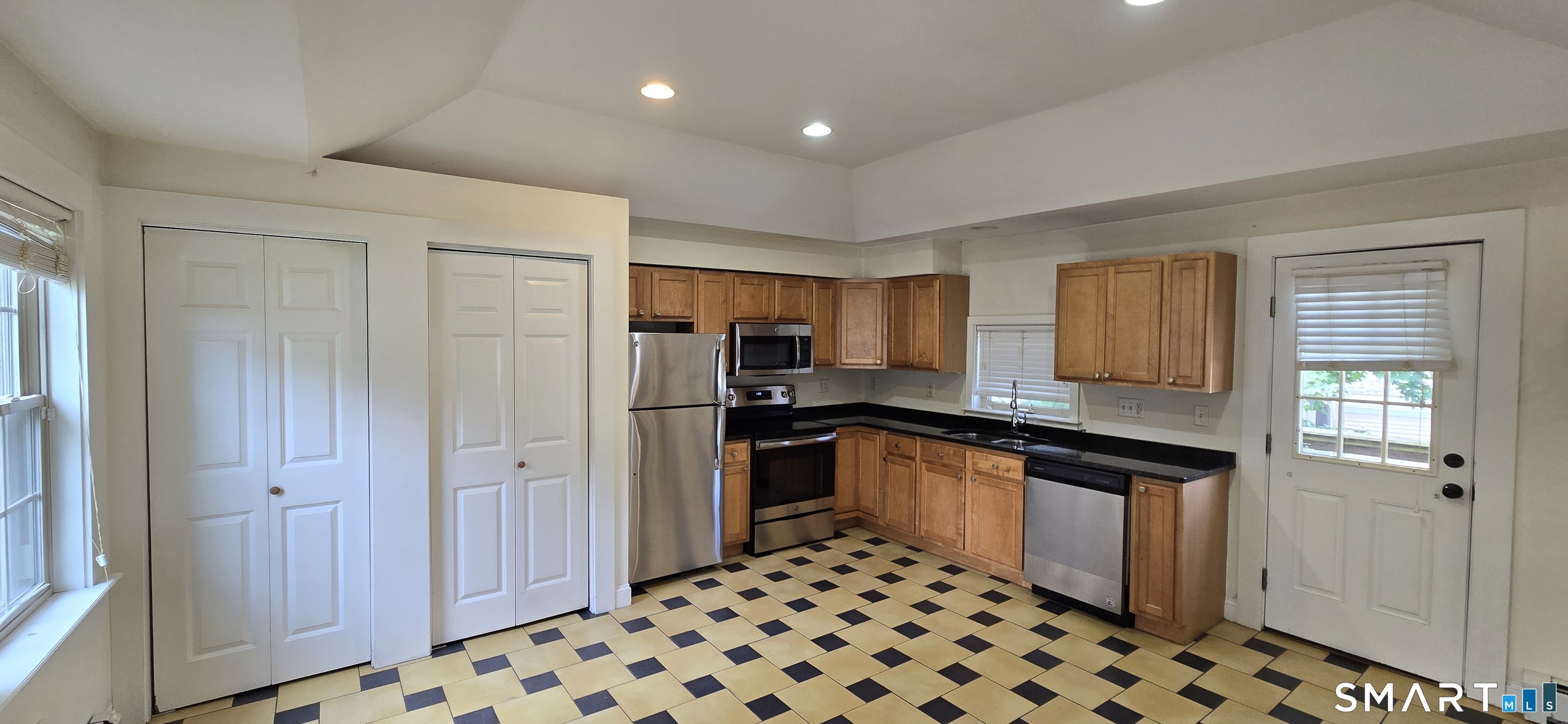 154 Washington 1b Street Property Photo 1