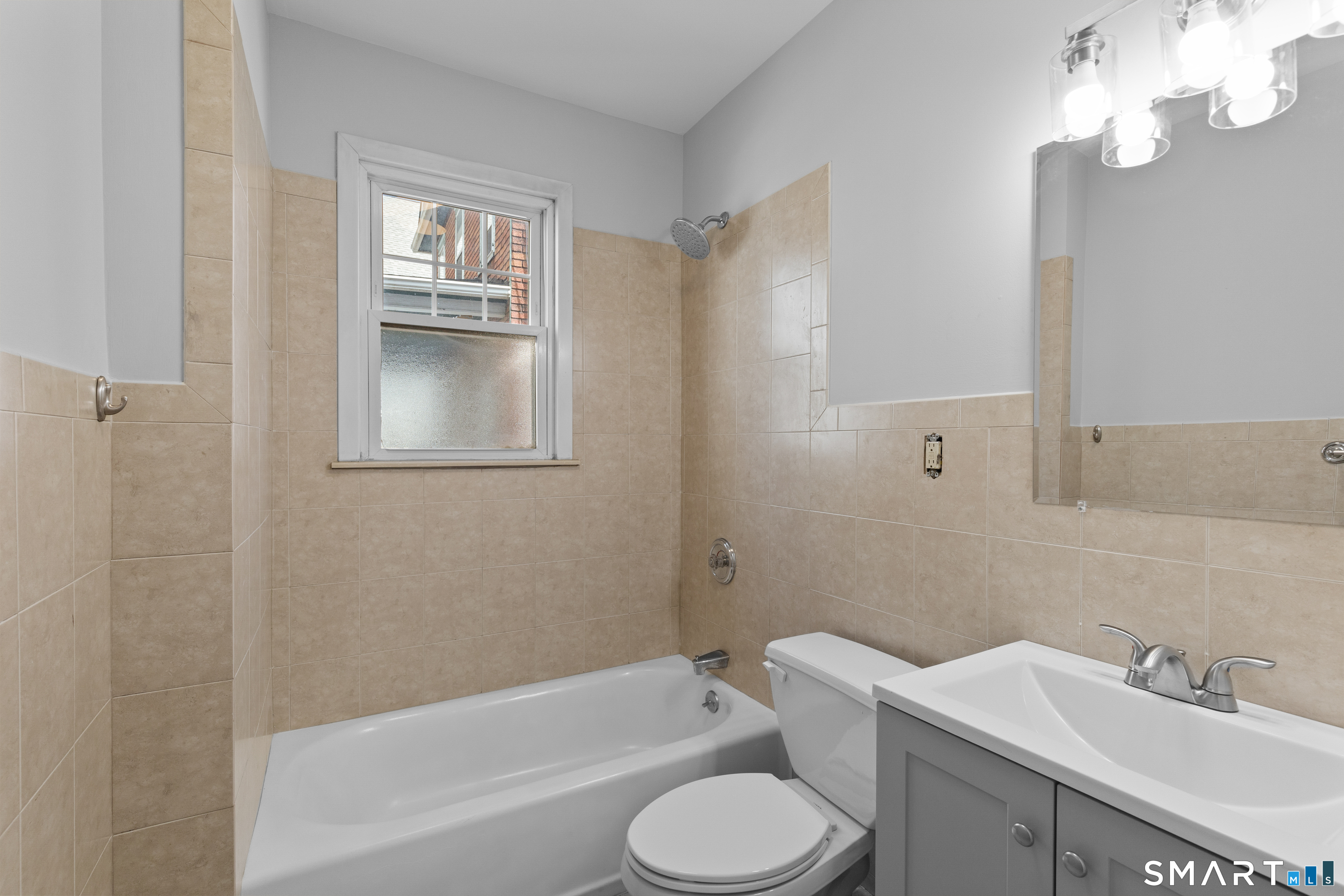 820 Pacific #1 Street Property Photo 8