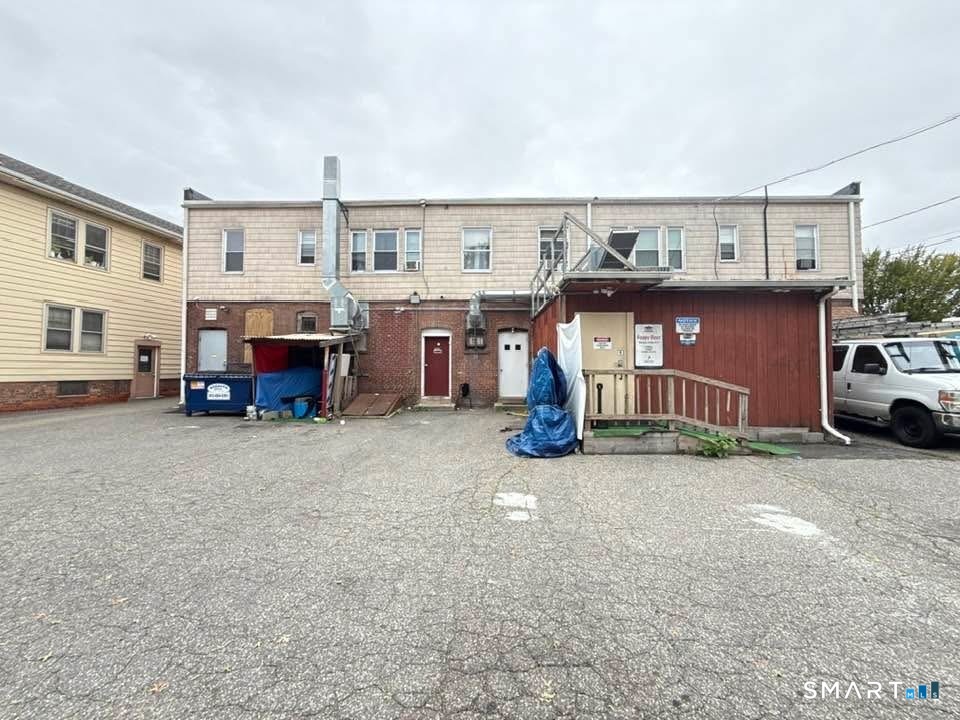 625 Campbell Avenue Property Photo 4