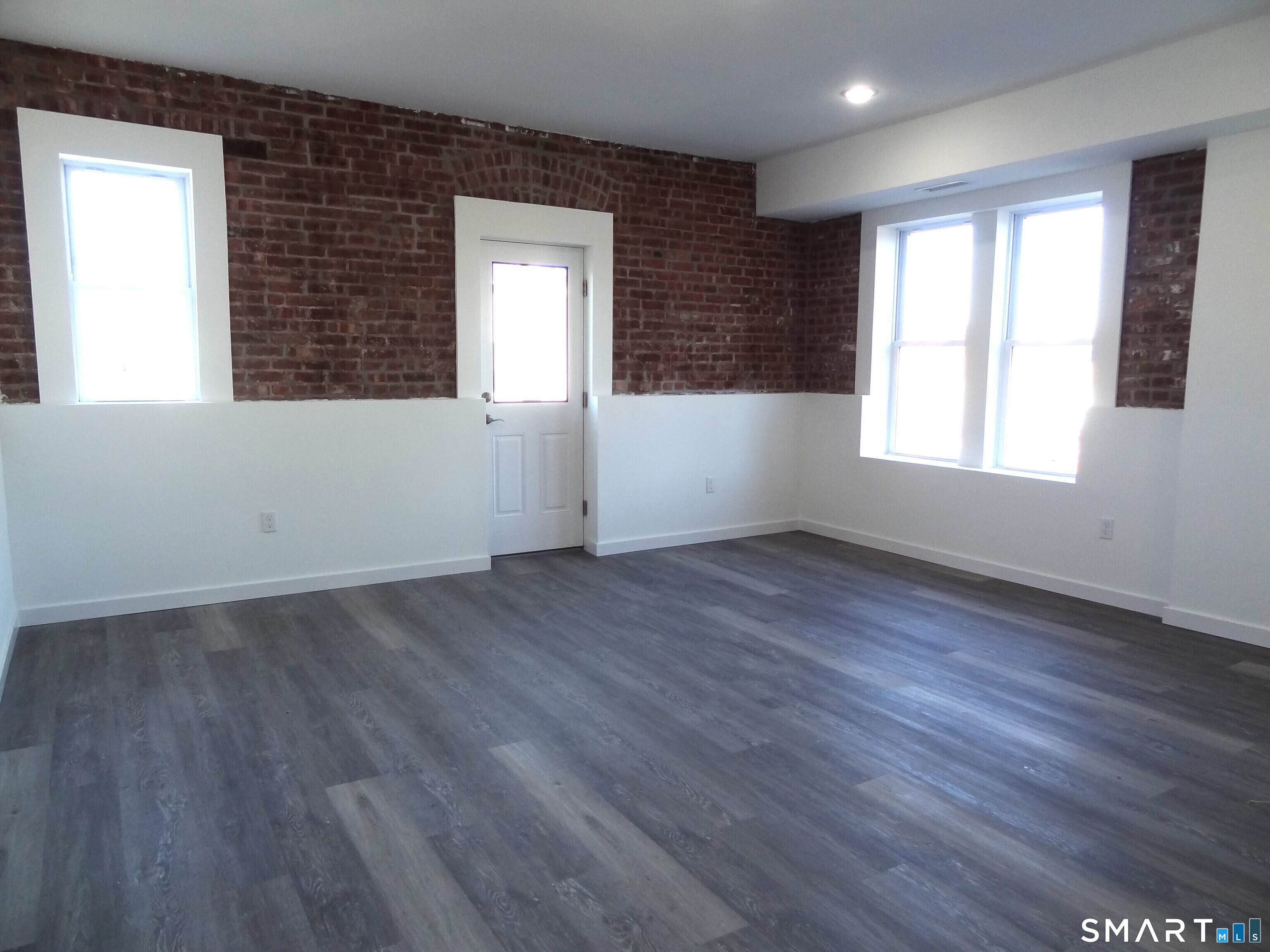 2806 Fairfield 205 Avenue Property Photo 6