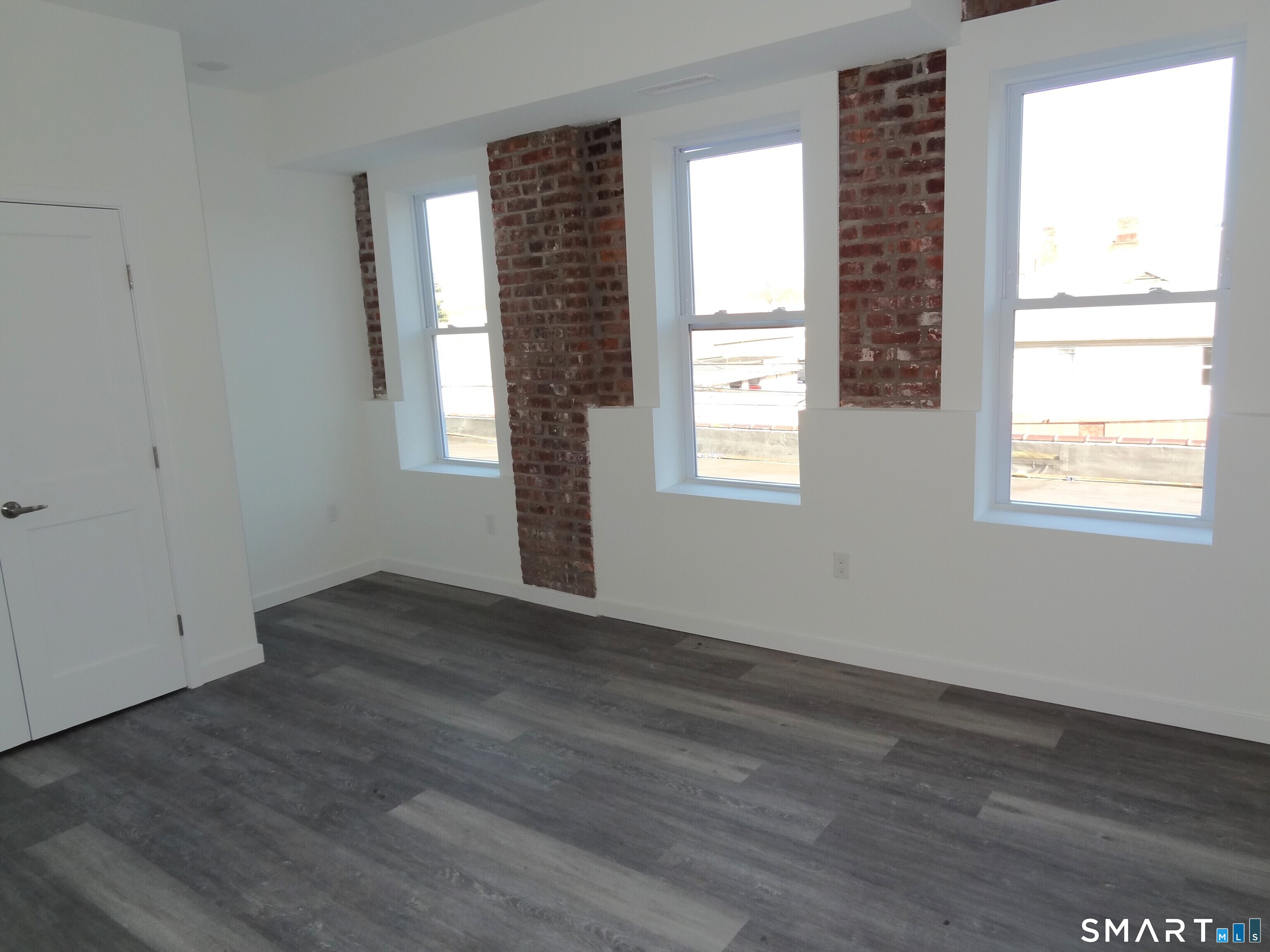 2806 Fairfield 205 Avenue Property Photo 9