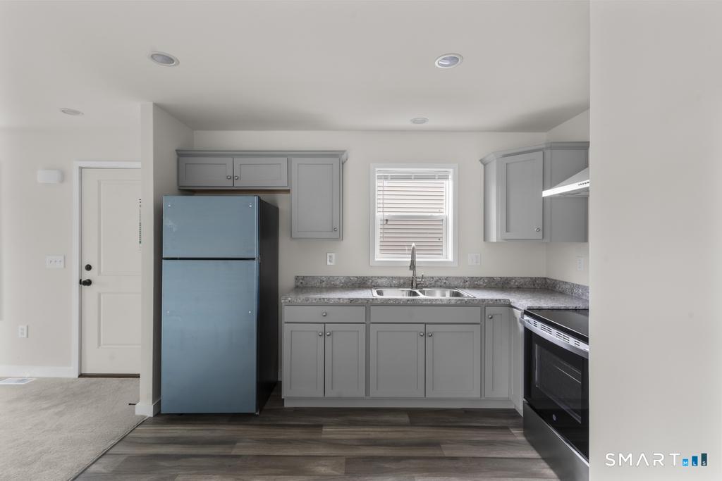 55 Sugar 67 Street Property Photo 4