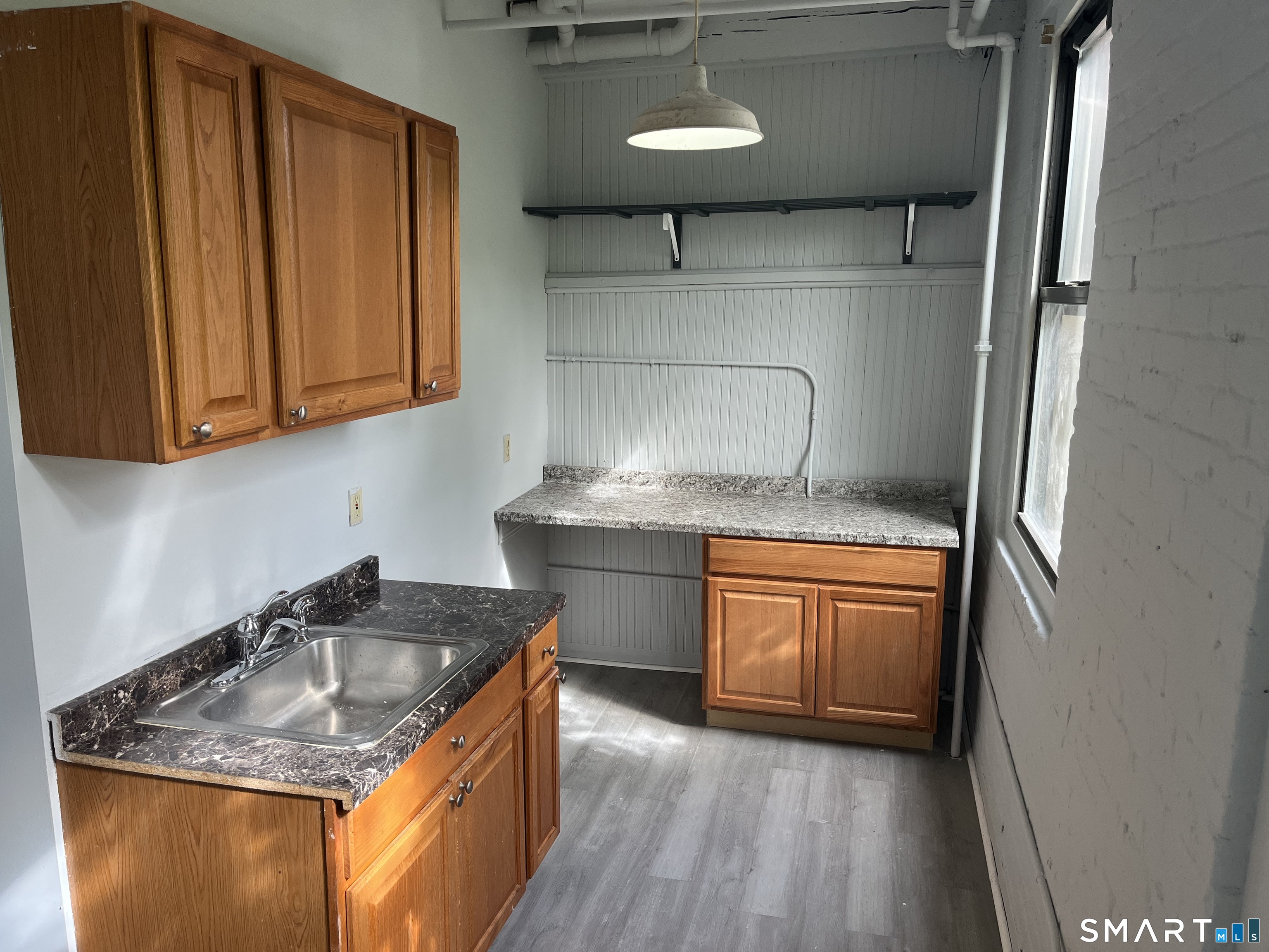 464 Pratt St 203 Extension Property Photo 5