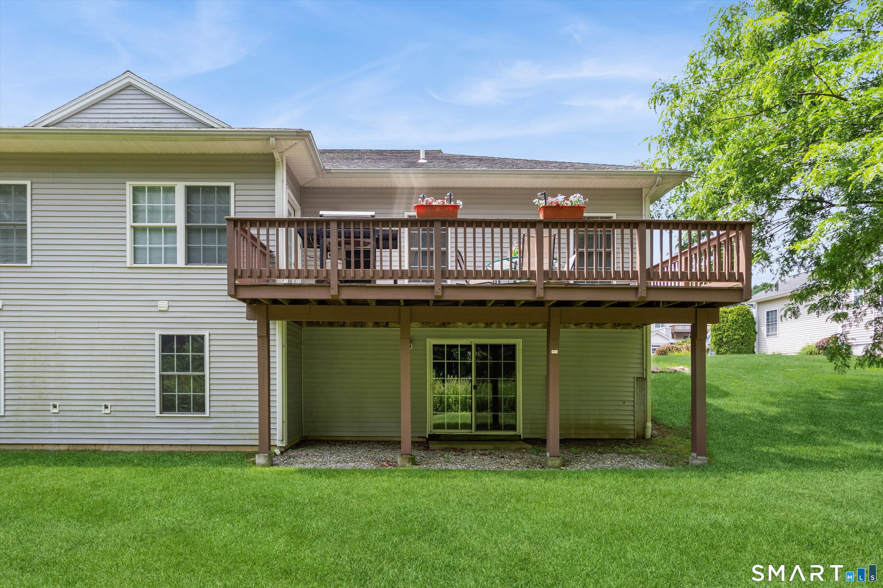 111 Pondview 111 Circle Property Photo 4