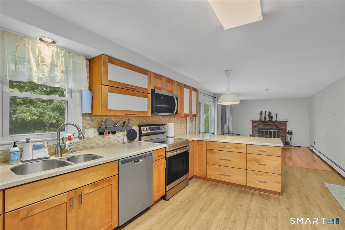 103 Grissom Road Property Photo 6