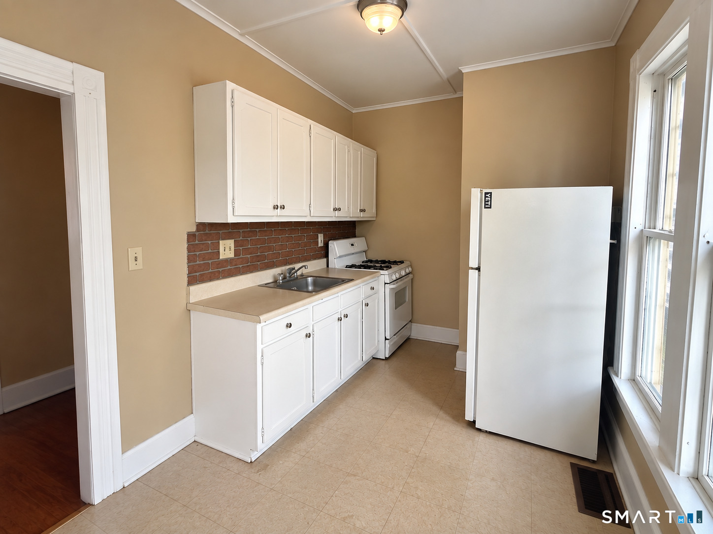 271 Main South Street Property Photo 1