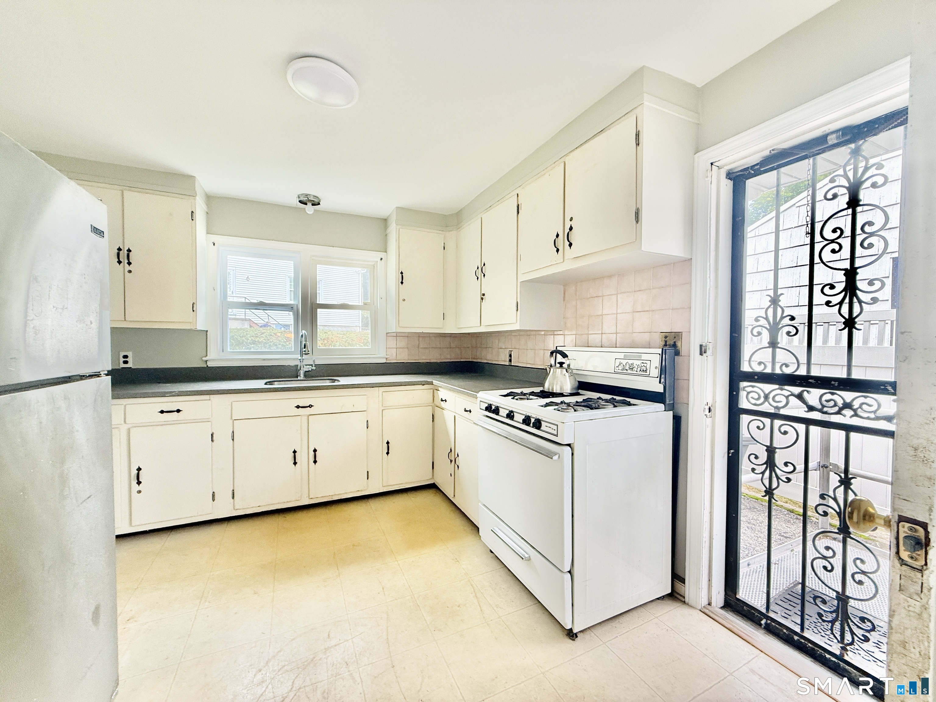172 Hope Street Property Photo 12