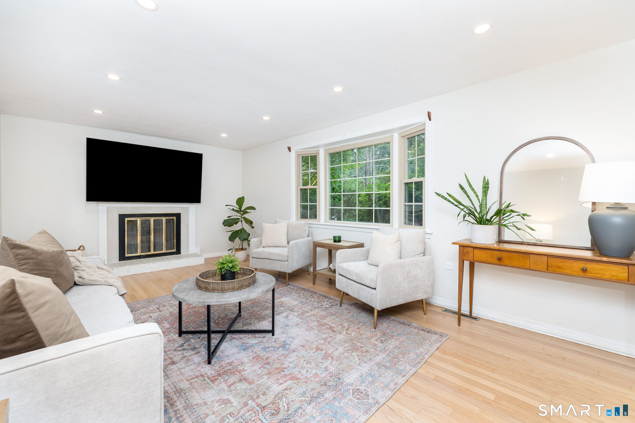 40 Wapping Wood Road Property Photo 2
