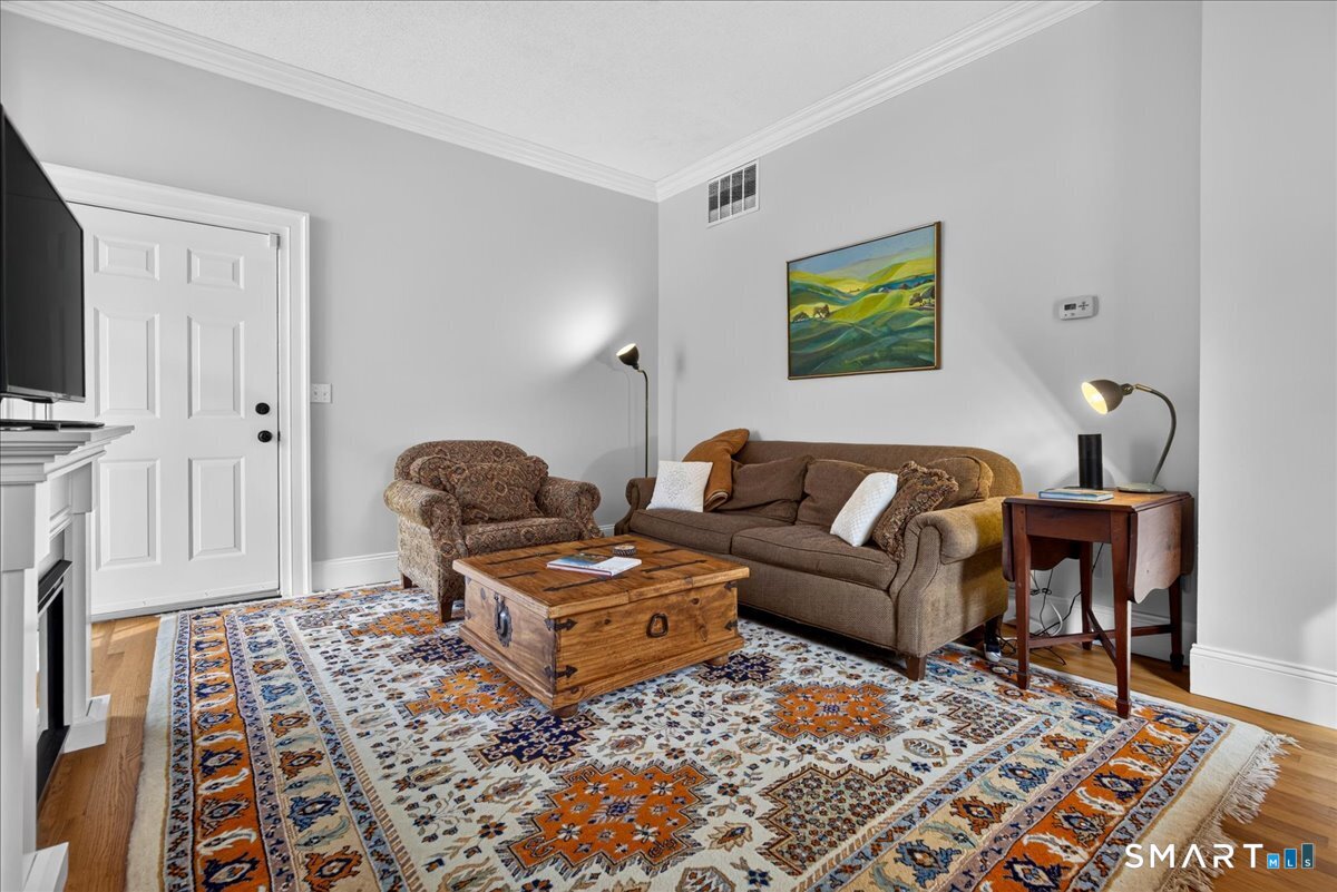 7 Wooster 2 Place Property Photo 6